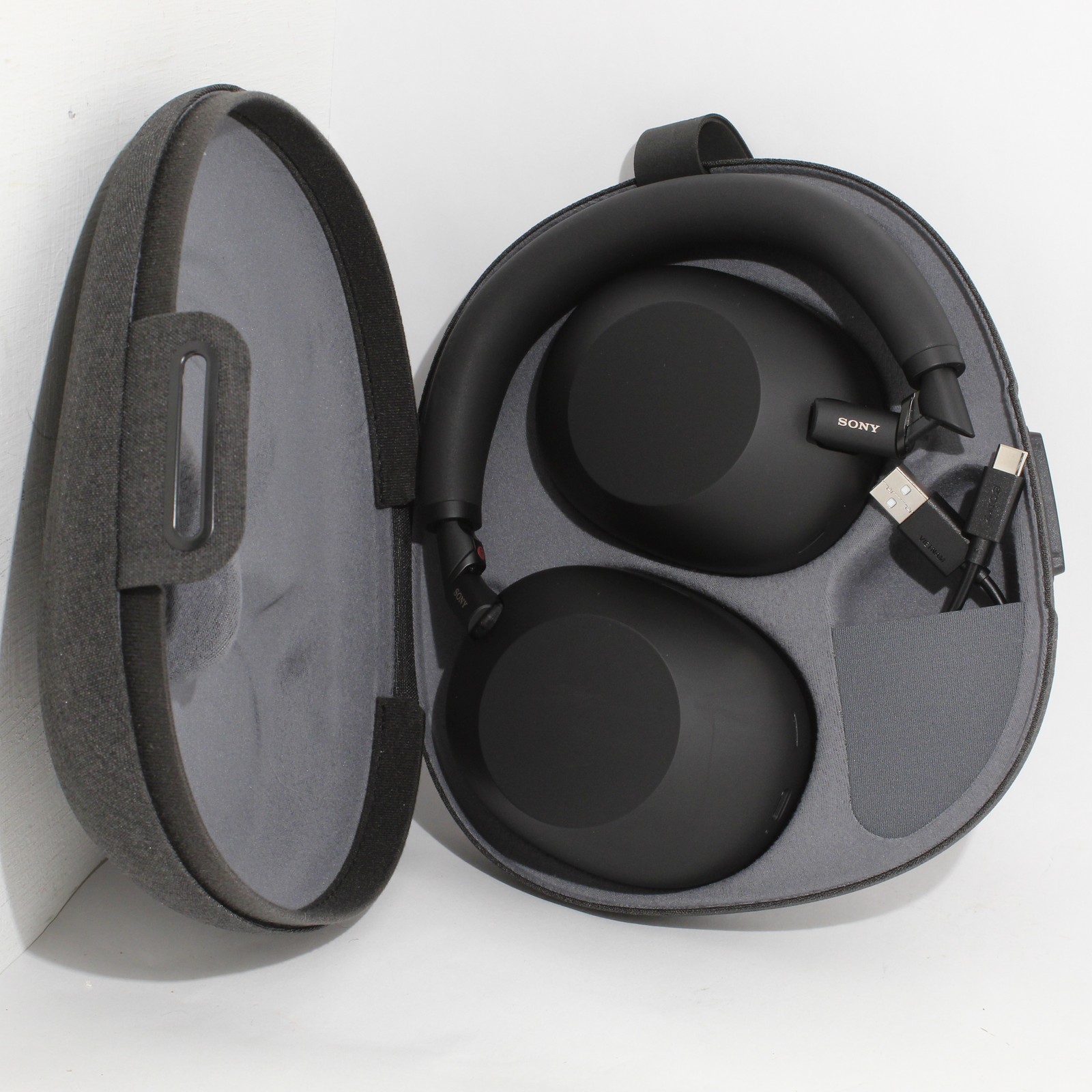 Excellent Sony WH-1000XM6 XM6 Bluetooth Noise Canceling Headphones Black BUNDLE