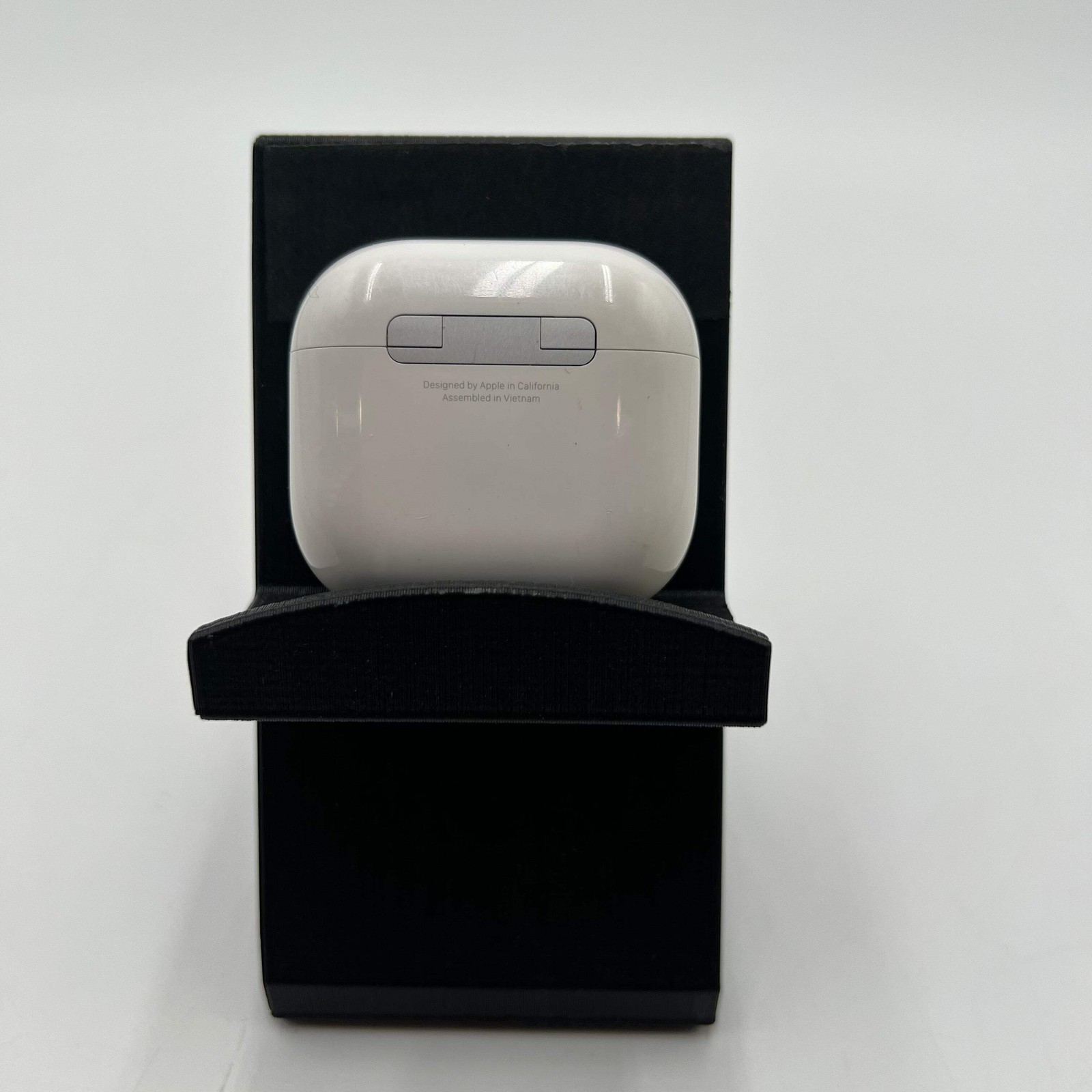 Apple AirPods 4th Gen Complete Set A3055 A3056 A3059 ANC White