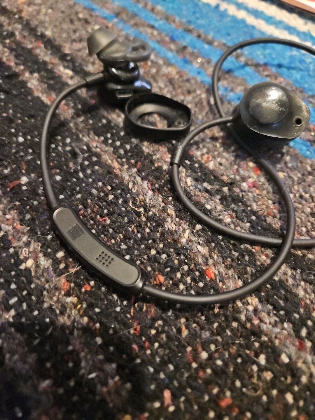Bose SoundSport In-Ear Wireless Headphones – Black- FOR PARTS