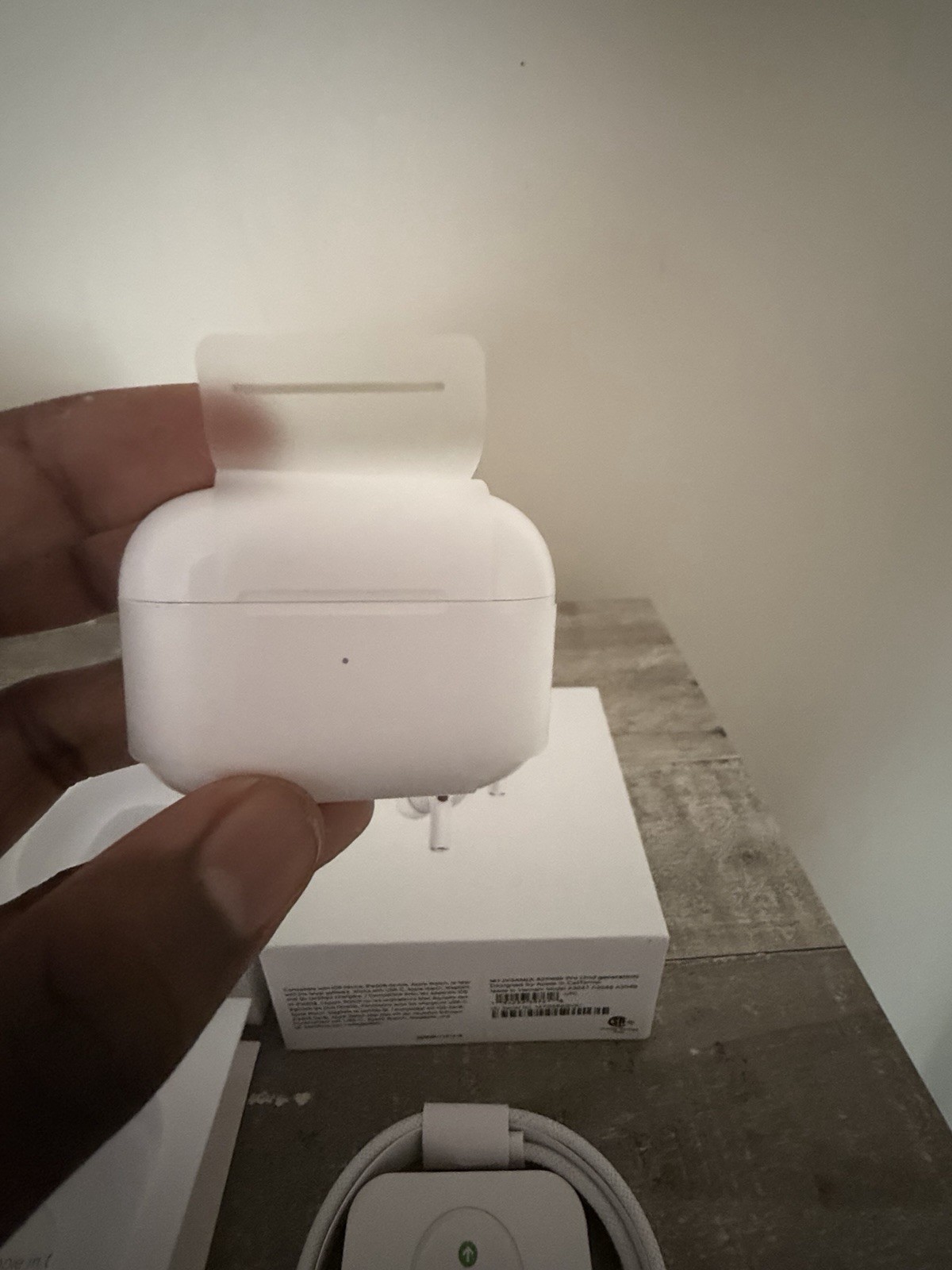 Apple AirPods Pro 2nd Gen White ANC MagSafe USB-C Wireless Charging