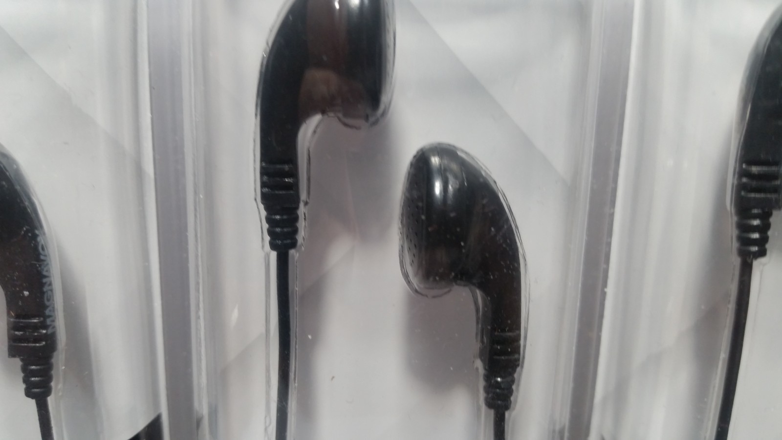 Magnavox Earphones Clear Sound Black 5 Pack