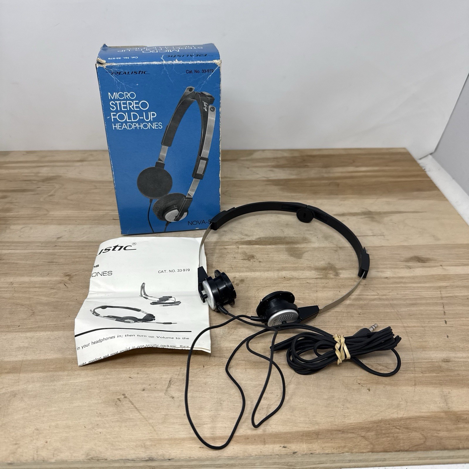 Vtg Realistic Nova 52 Fold-Ups Folding Headphones Retro Audio