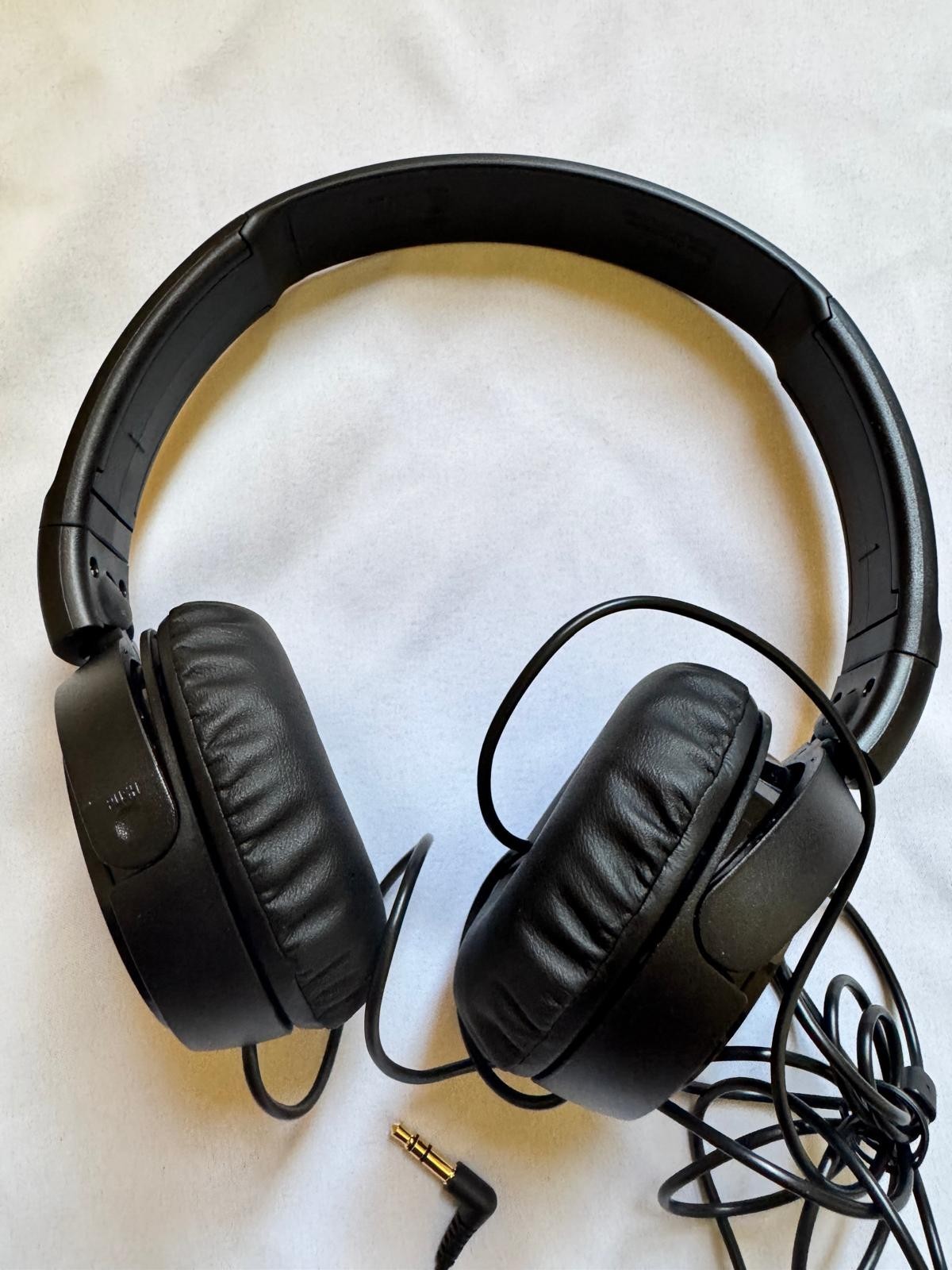 Sony MDR-ZX110NA Wired Headphones Noise Cancelling Over Ear Black Tested Works”