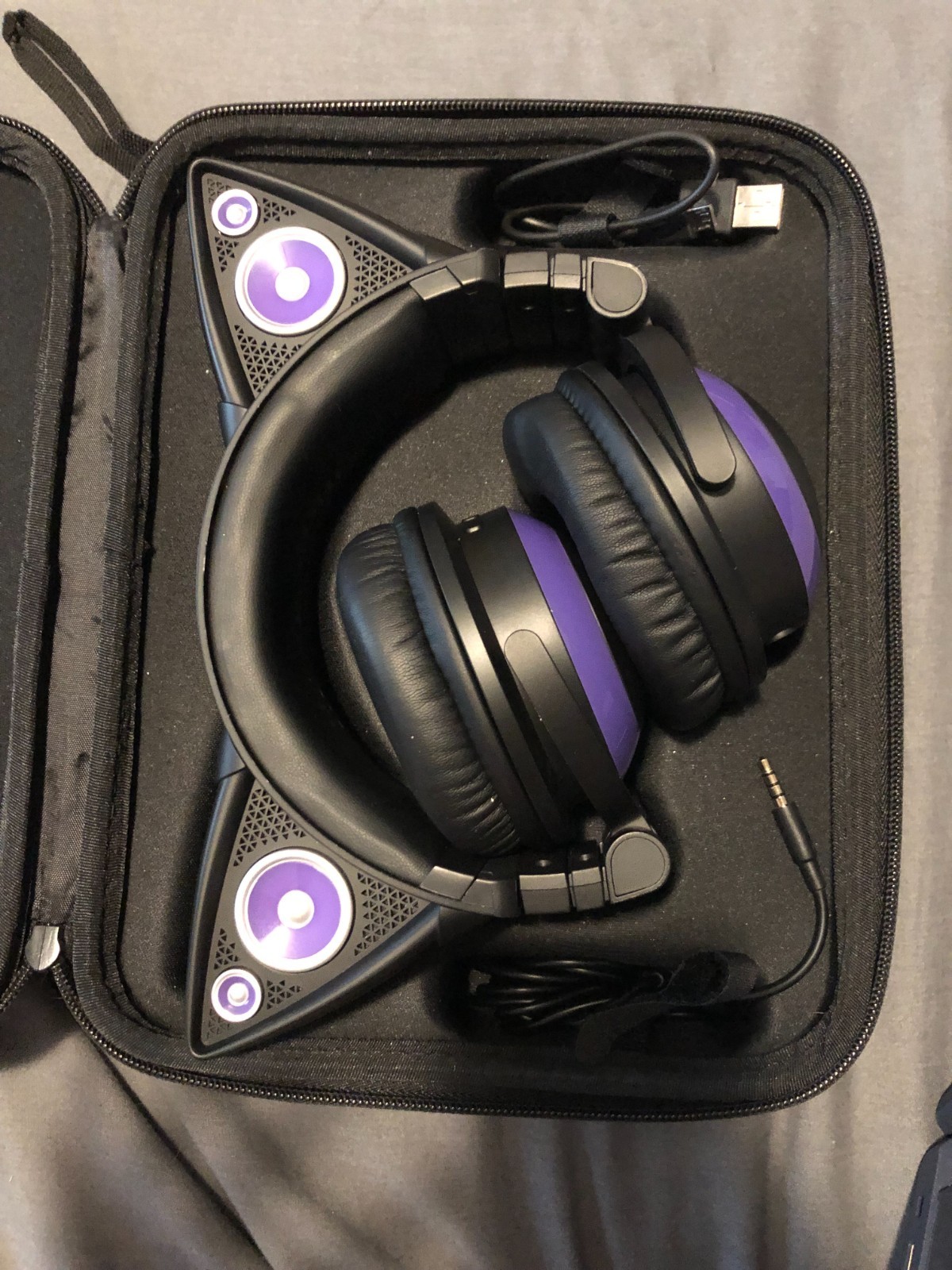 New, Purple Cat-Ear Headphones Original Black Zipper Bag Headphone Jack Xbox PC