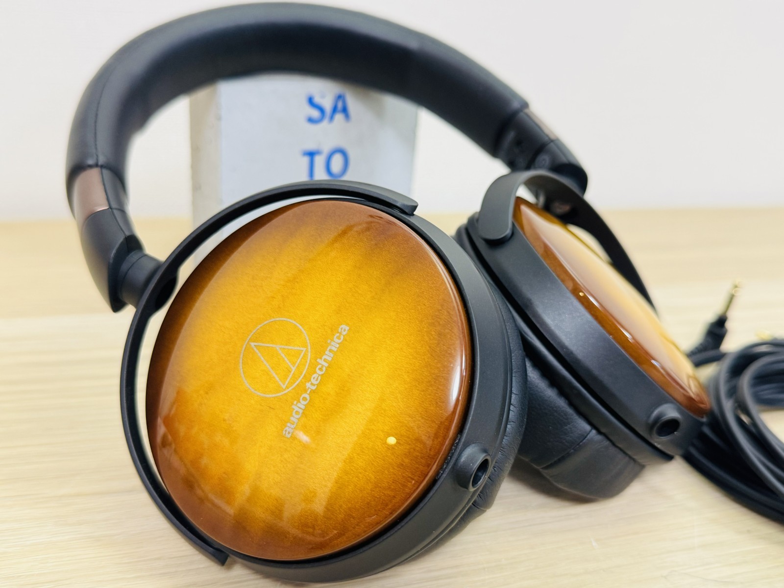 Audio-Technica ATH-WP900 Wooden Headphones 3.5mm 4.4mm Balanced A2DC Cables