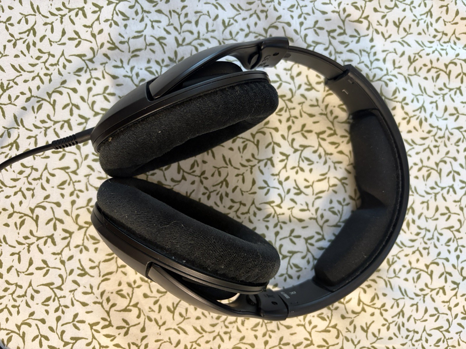 SENNHEISER HD 560S WIRED OVER-THE-EAR AUDIOPHILE HEADPHONES | BLACK