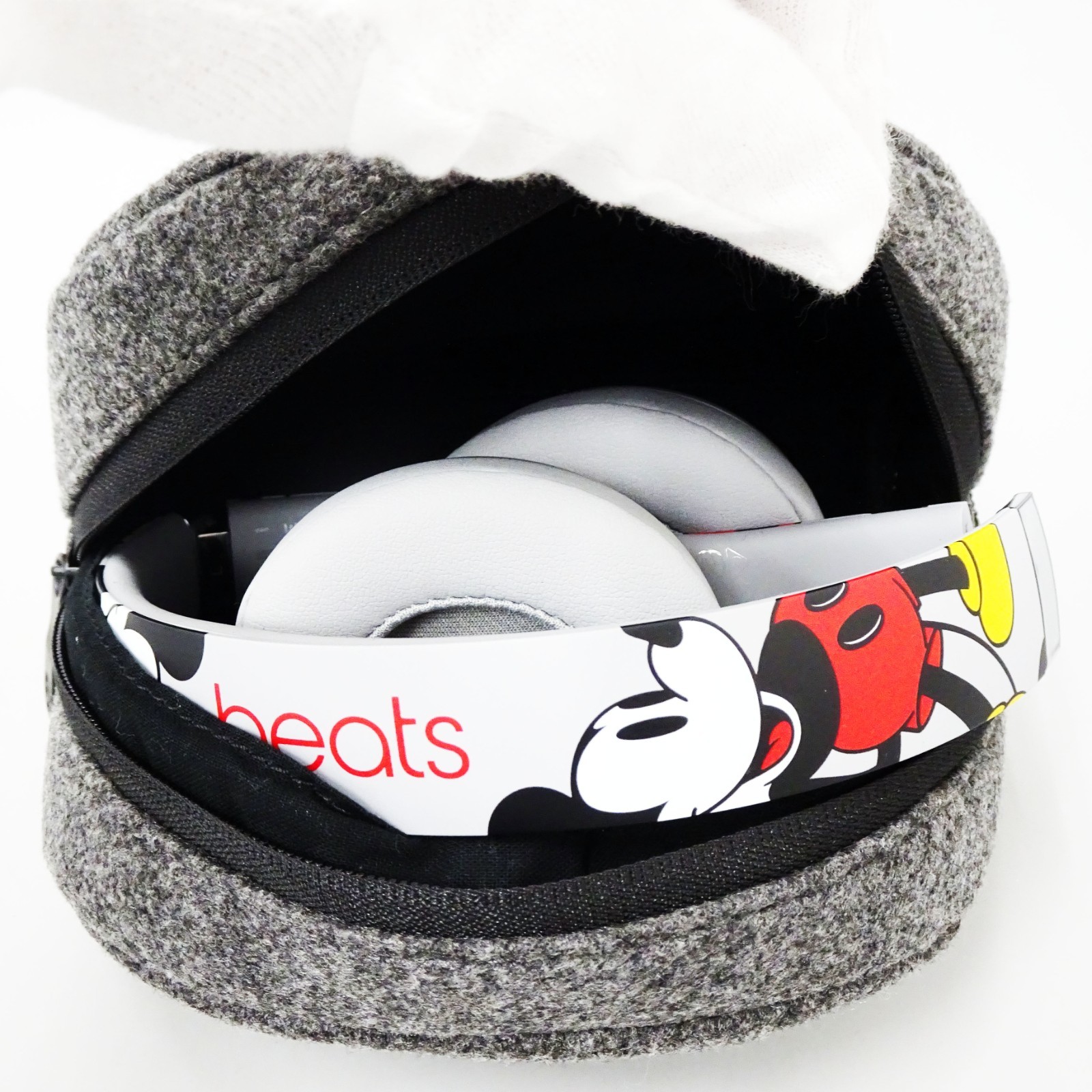 Beats by Dr.Dre Beats Solo3 Wireless Disney Mickey Mouse 90th Anniversary 2018