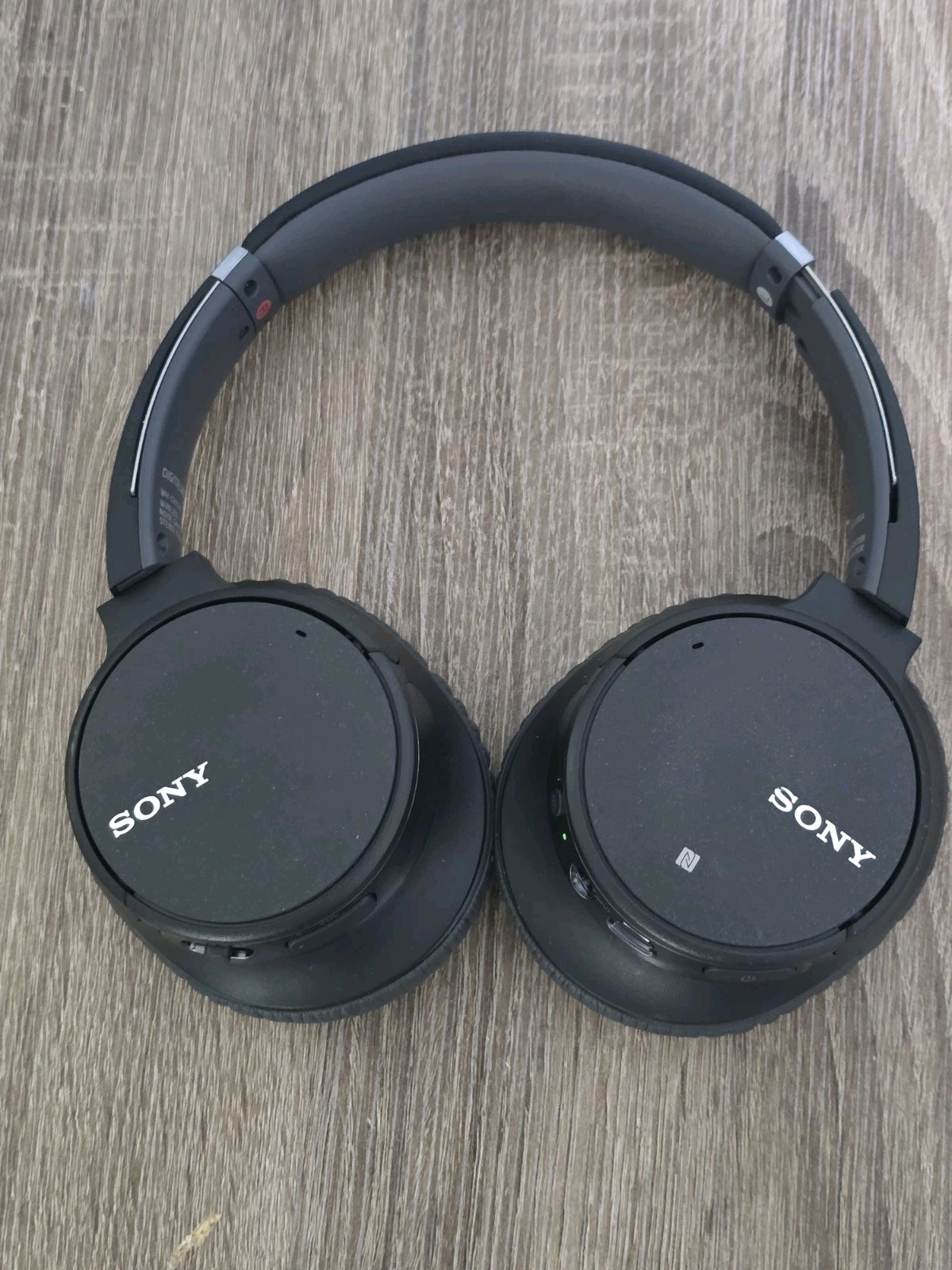 Sony Wireless Over the Ear Noise Canceling Headphones WH-CH700N Headphones