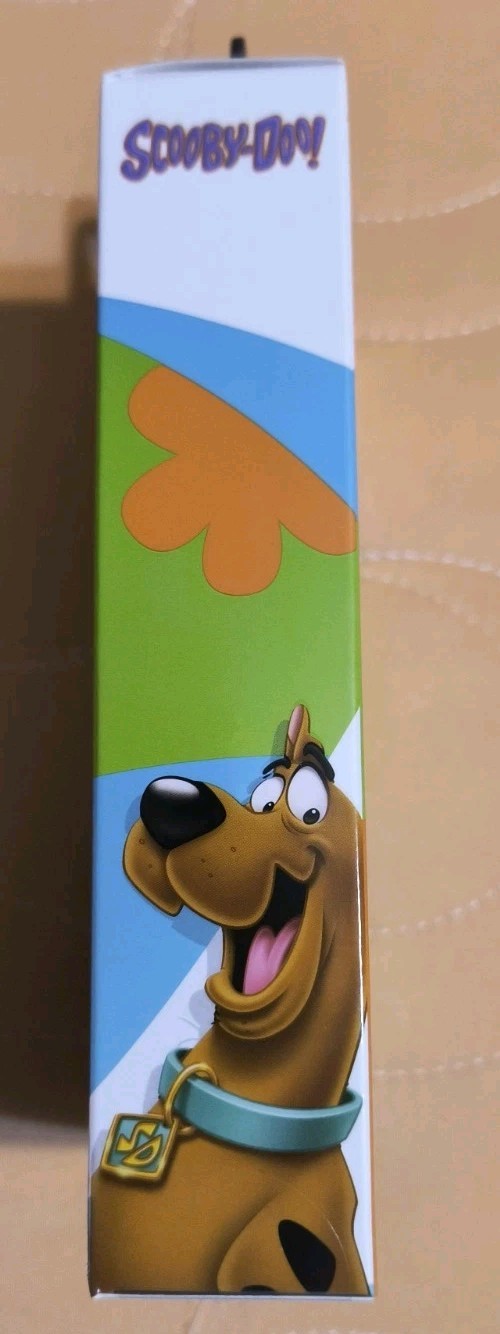 Scooby-Doo Wired Earbuds with Protective Collectible Case NEW! Free Shipping!