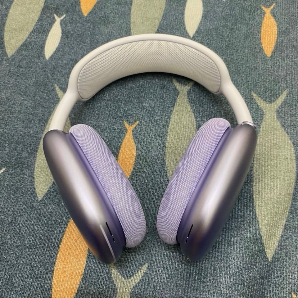 Apple AirPods Max Purple/White Wireless Over-Ear Bluetooth Headphones Case