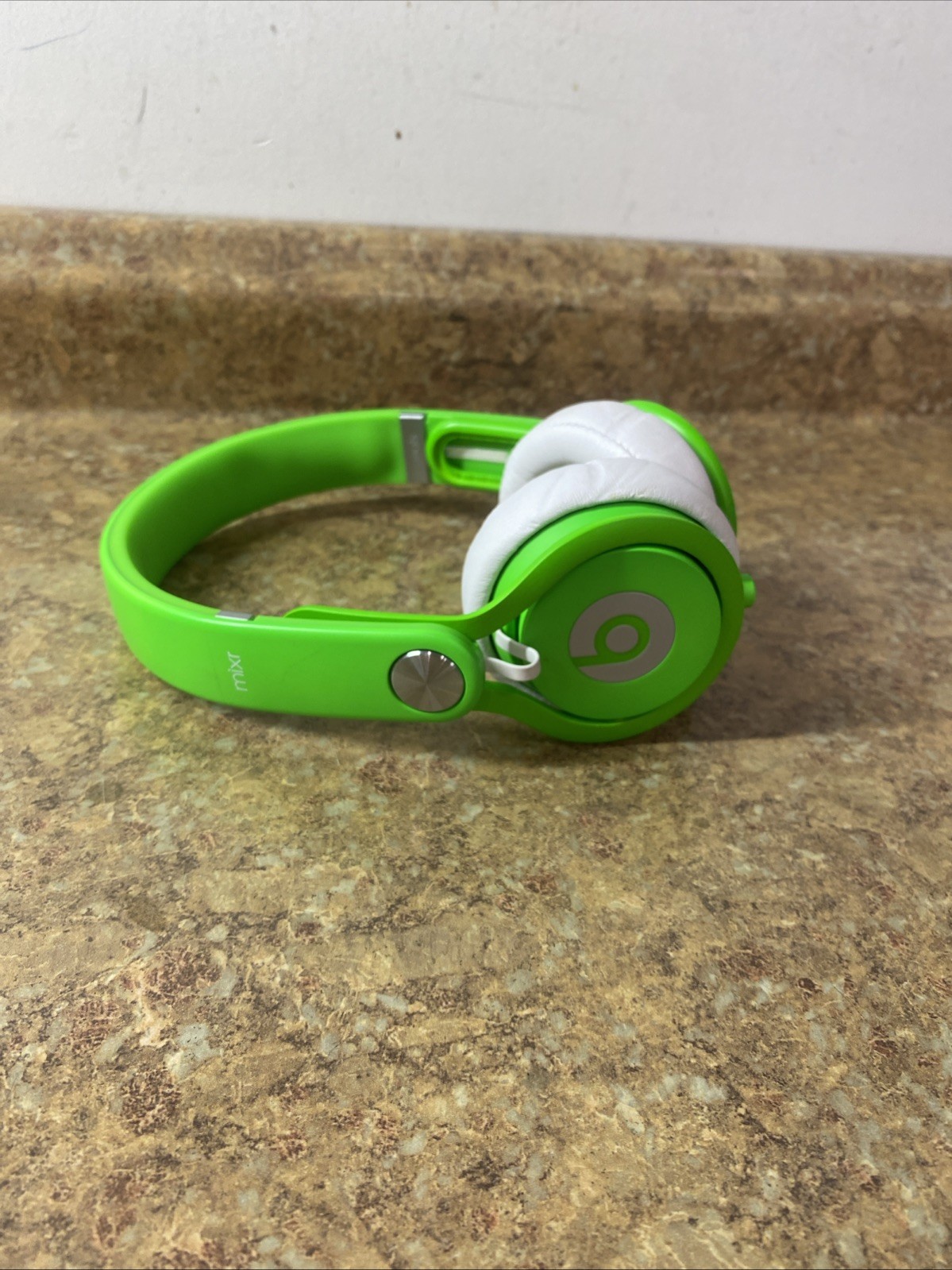 Beats by Dr. Dre Mixr Headband Headphones (Green) Pre-owned Free Shipping