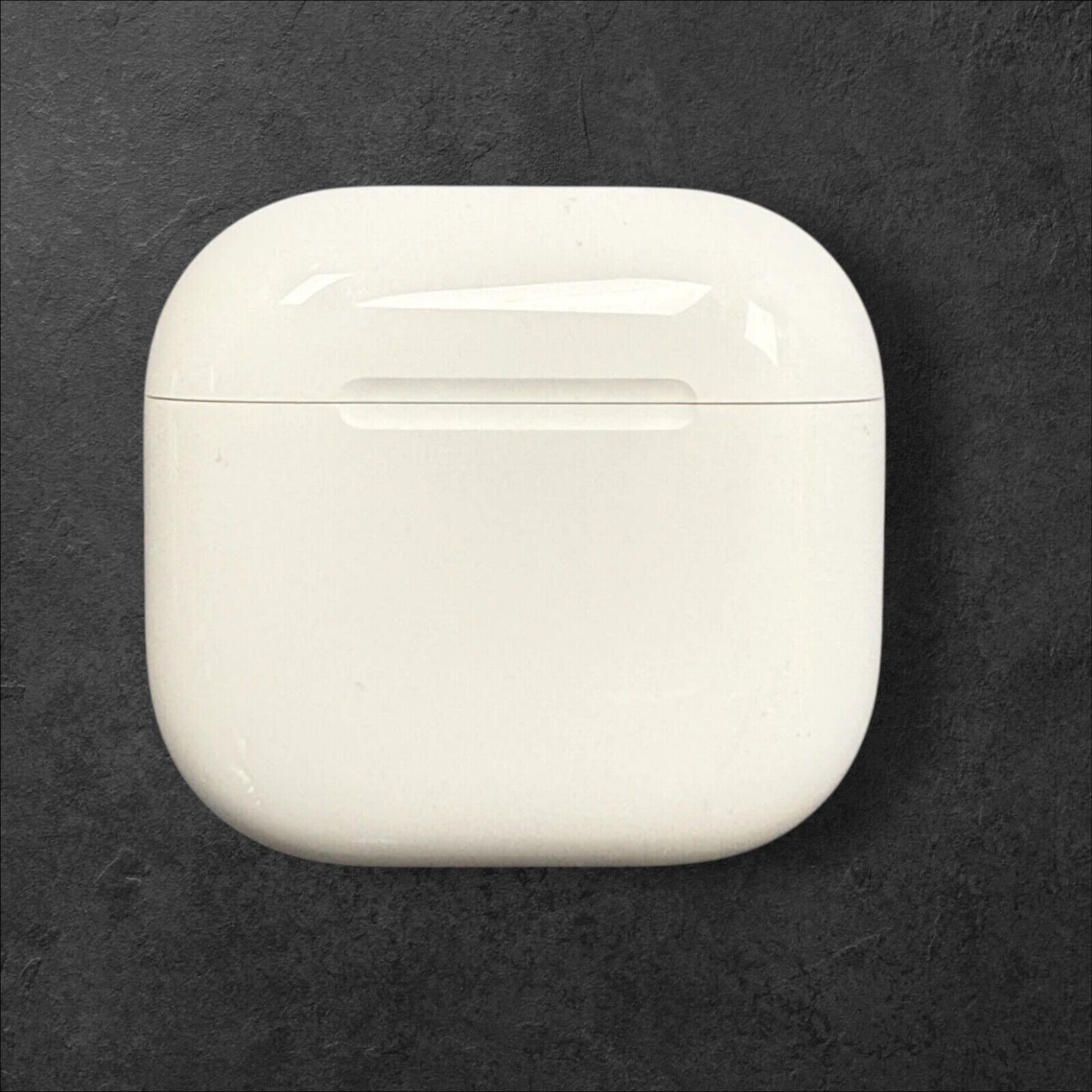 Apple AirPods 4 Charging Case (Without ANC) – A3058 (No AirPods) – Good