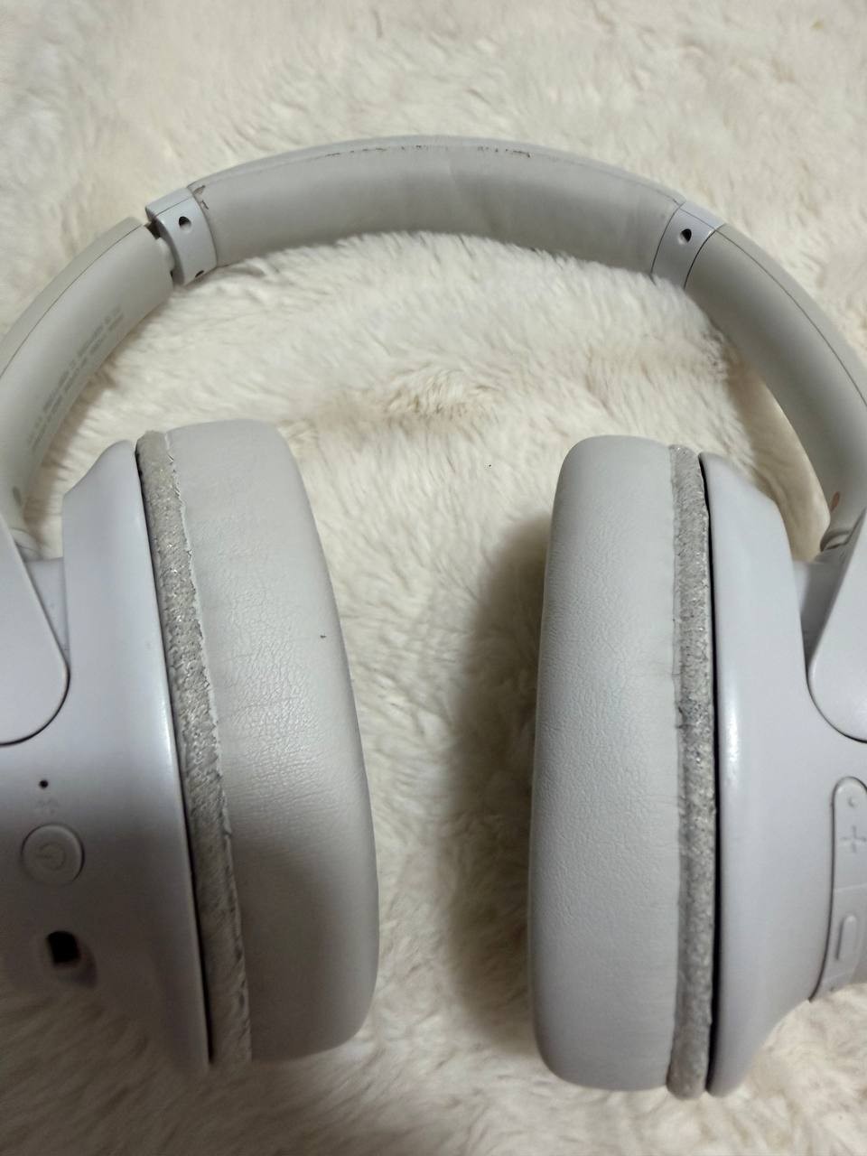 Sony WH-CH720N Wireless Over-Ear Headphones – White