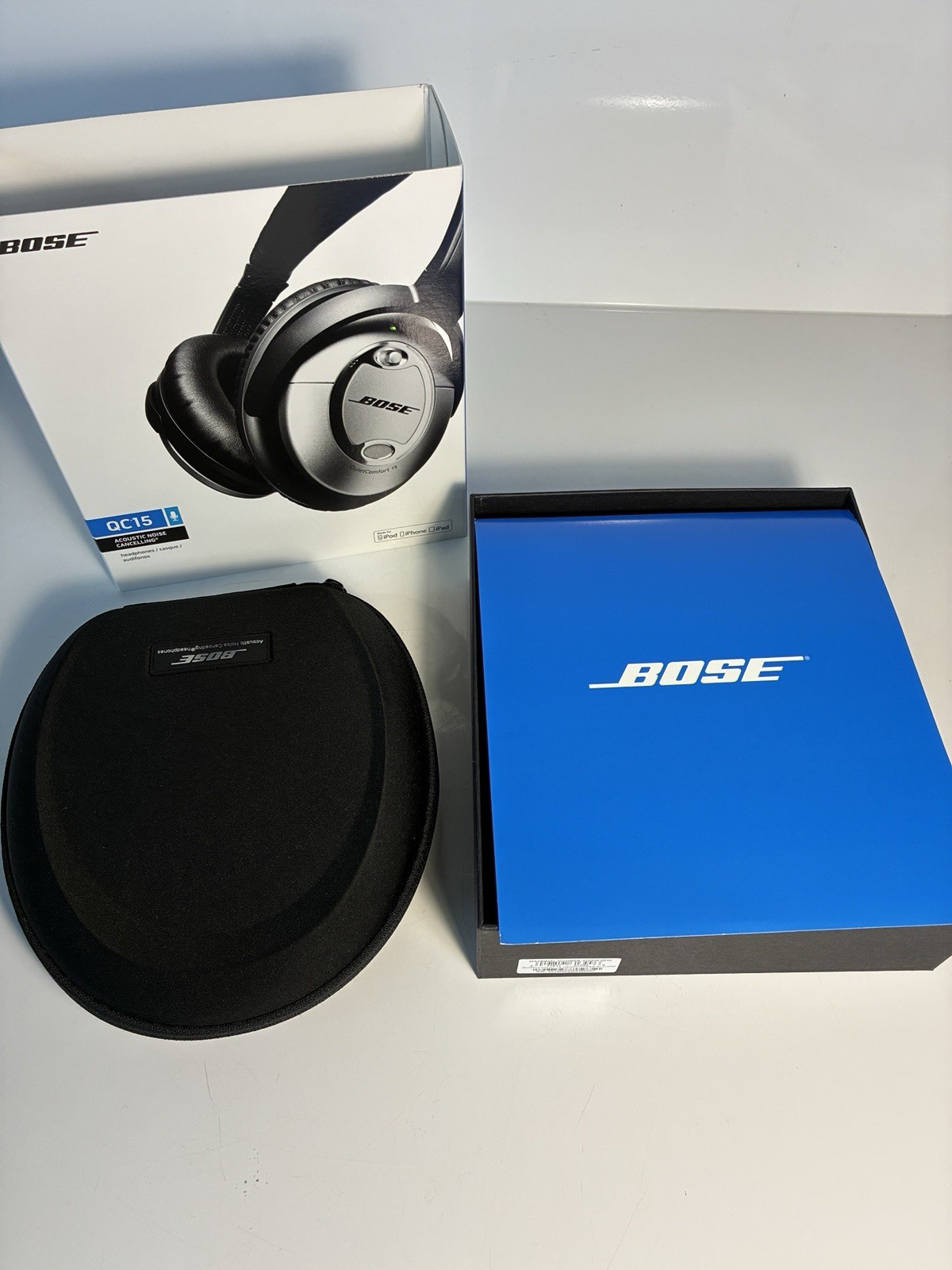 Bose QC15 Quiet Comfort Headphones Black And Silver Plus Extra Ear Pads With Box