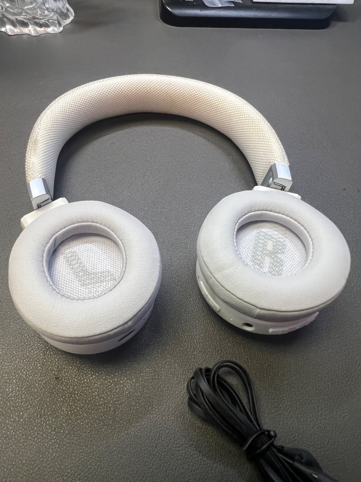 JBL LIVE 460NC headphones-WHITE WIRED ONLY!-