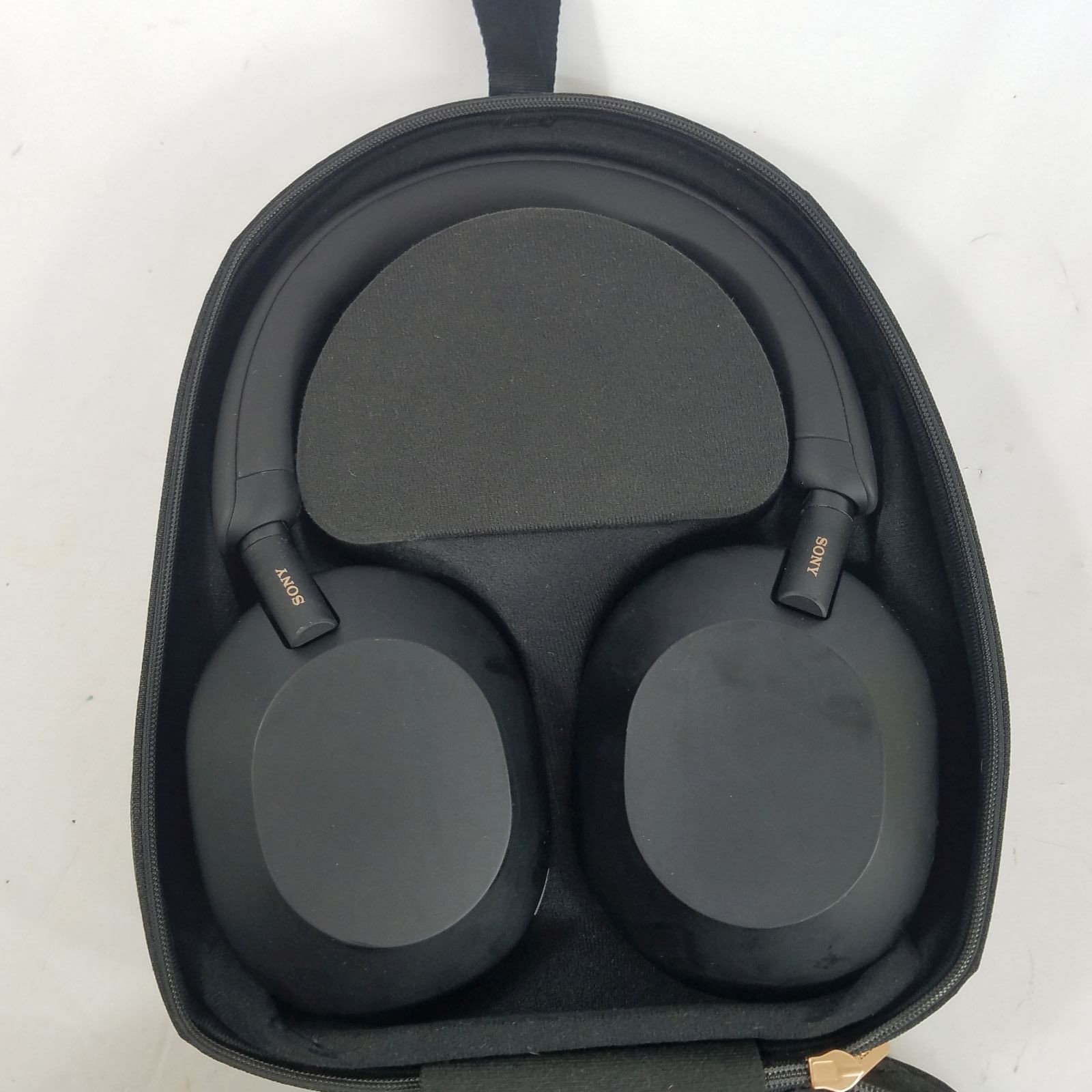 Sony WH-1000XM5 YY2954 Wireless Noise Canceling Headphones Case Working Black