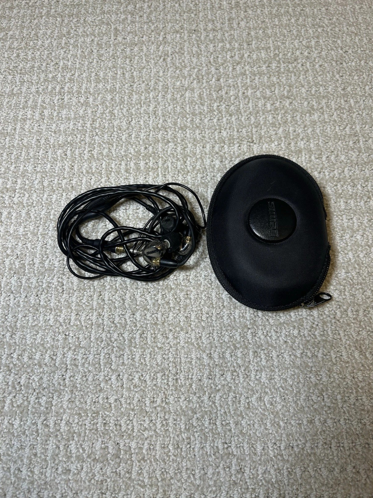 Shure AONIC SE-215 Wired Sound Isolating Earbuds (Clear)