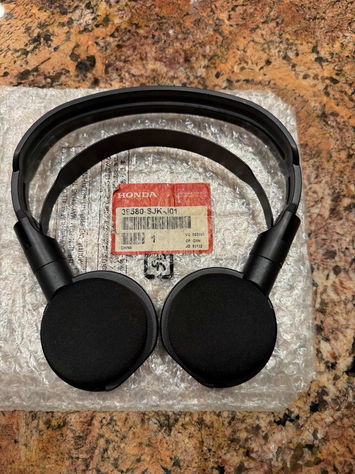 Honda 39580-SJK-J01 Black Wireless Headphones for rear entertainment system