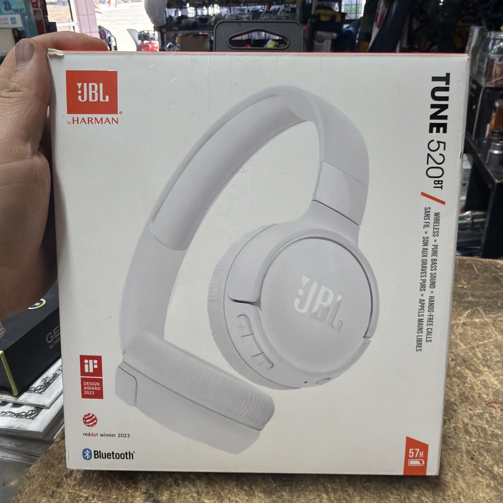JBL Tune 520BT Wireless On-Ear Headphones, Up to 57H Battery Life & Speed
