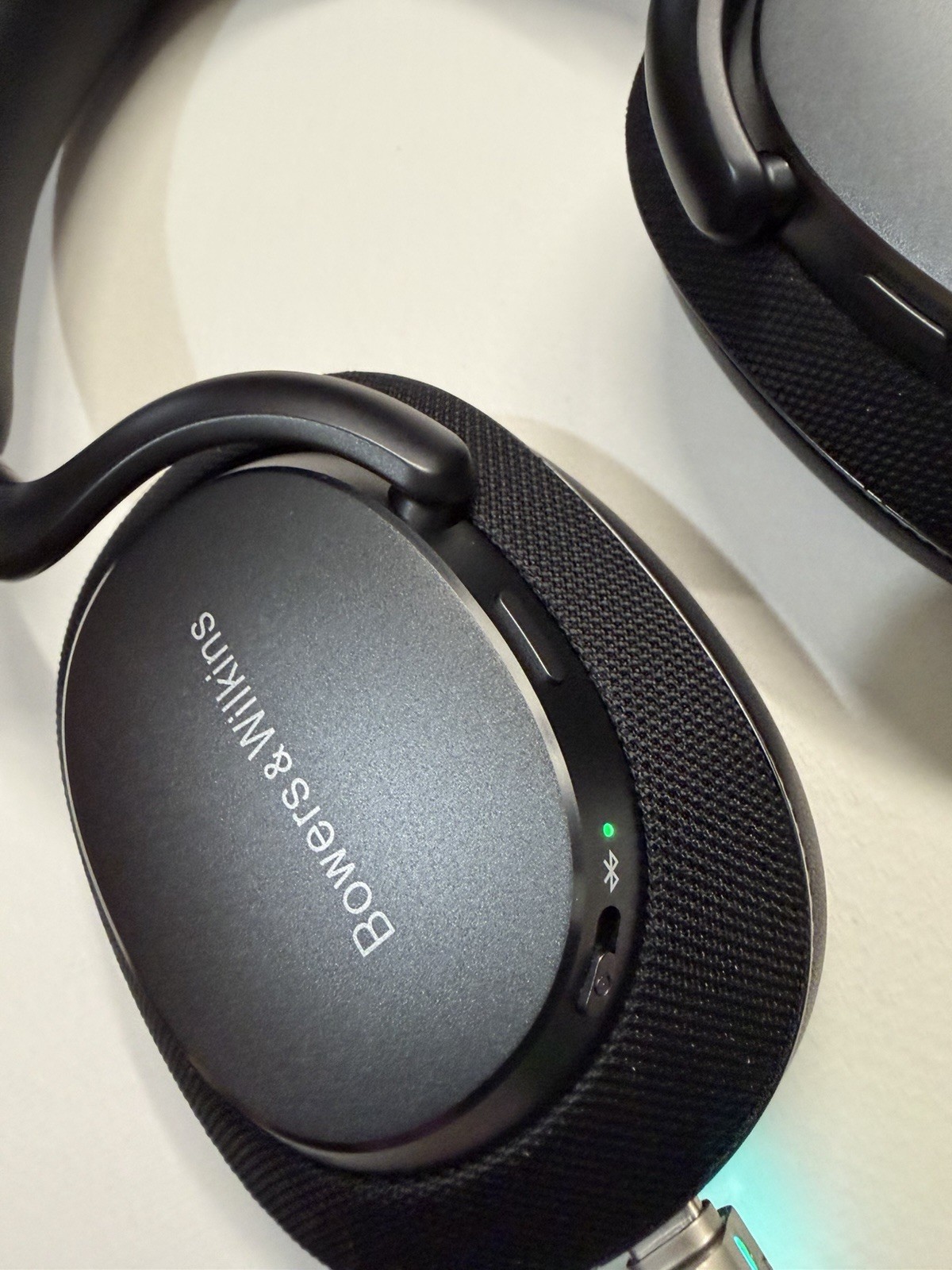 EUC Bowers & Wilkins Px7 S3 Wireless ANC Over Ear Wireless Headphones W Box Case