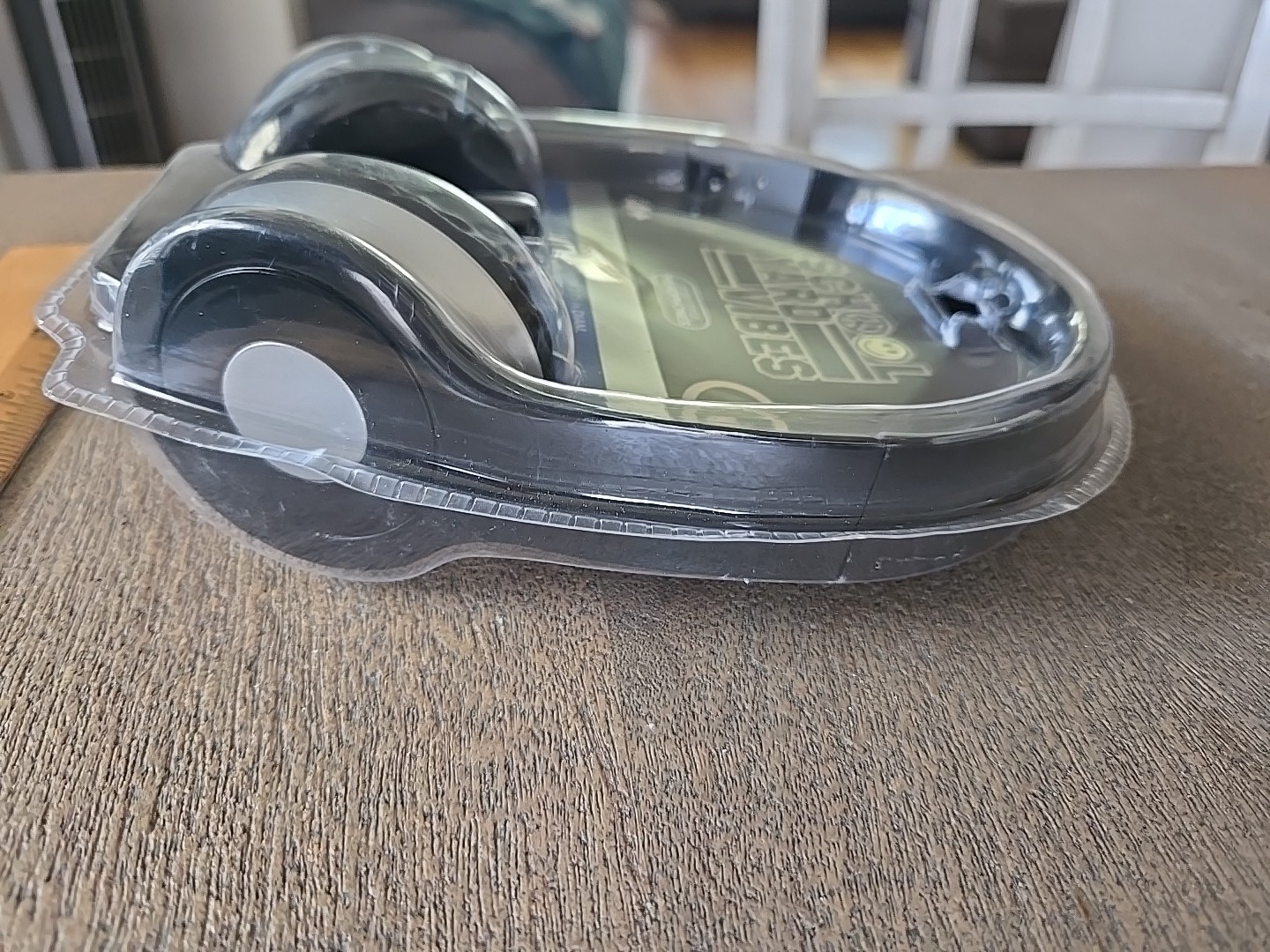 School Yard Vibes HeadPhones Black NEW See All Pics And Description