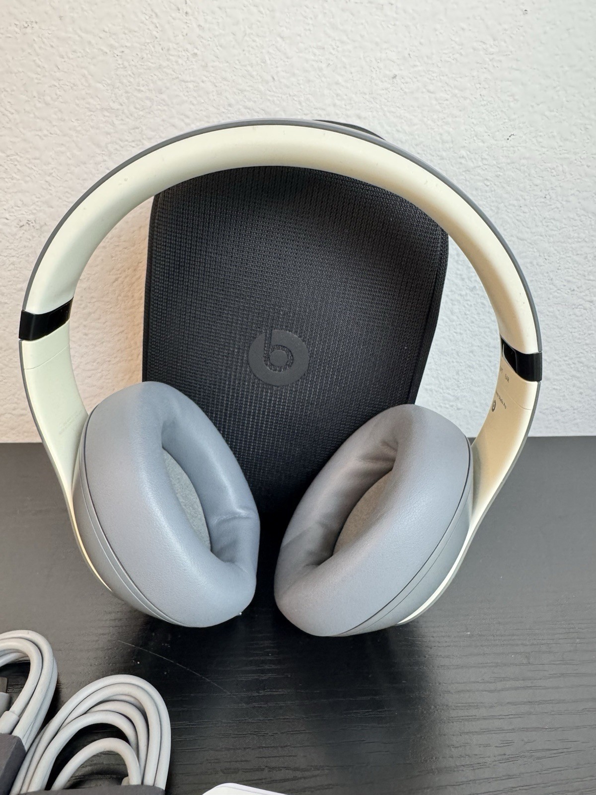 Beats by Dr. Dre Beats Studio Pro Wireless Noise Cancelling Sand Gray