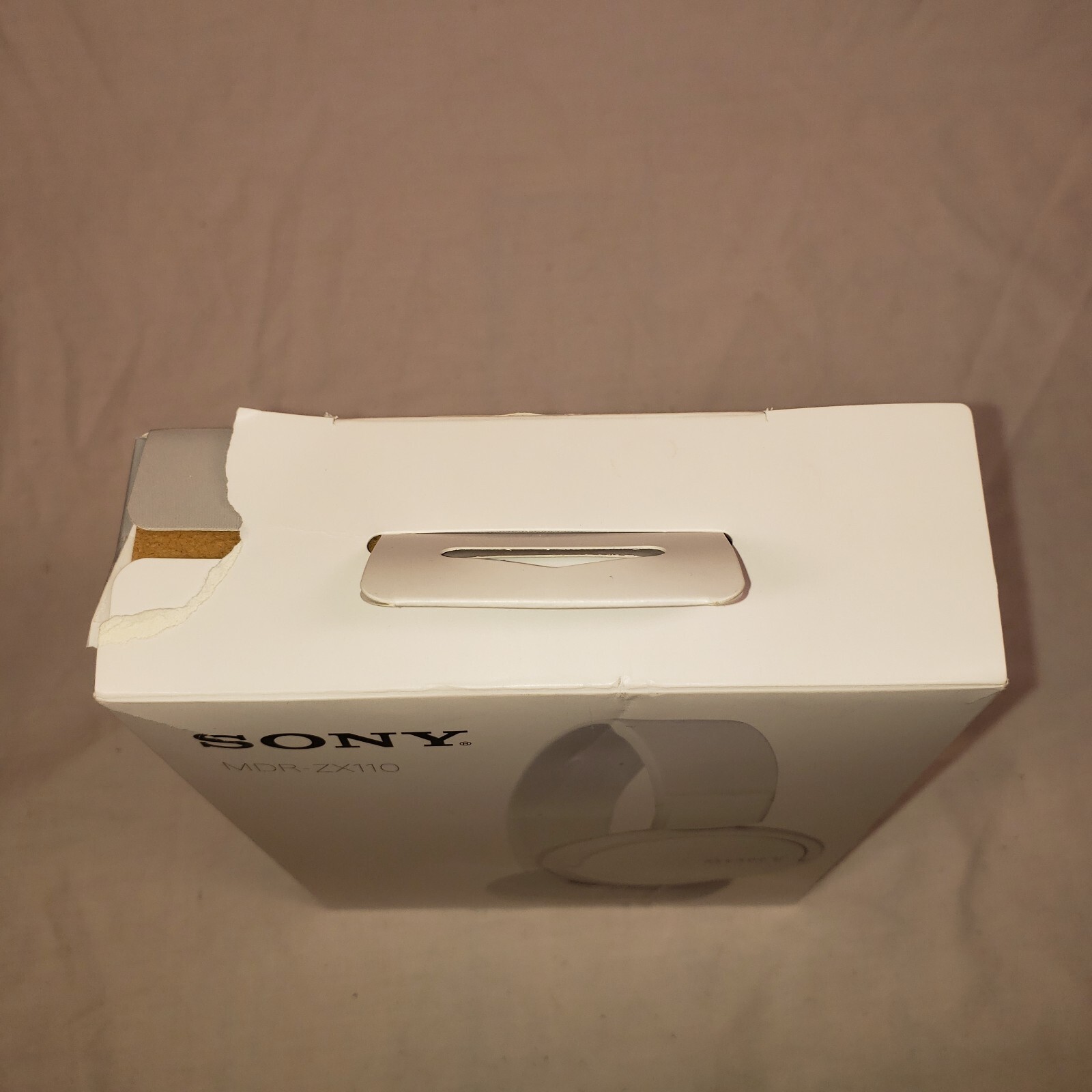 Sony MDR-ZX110 Ear-Pad (On the Ear) Headband Headphones – White