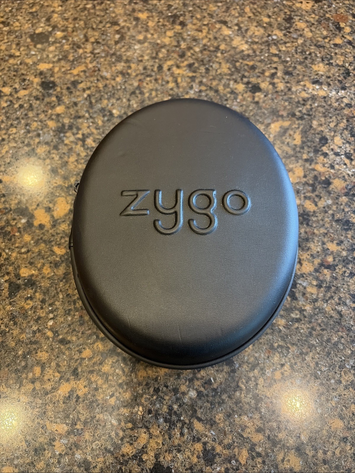 Zygo ZY100 Swimming Headphones With ZY200 Transmitter & Charging Case