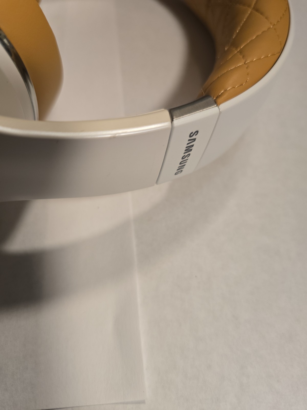 SAMSUNG Level Over EO-AG900BWESTA Premium Bluetooth Over Ear HeadphoneWhite OEM