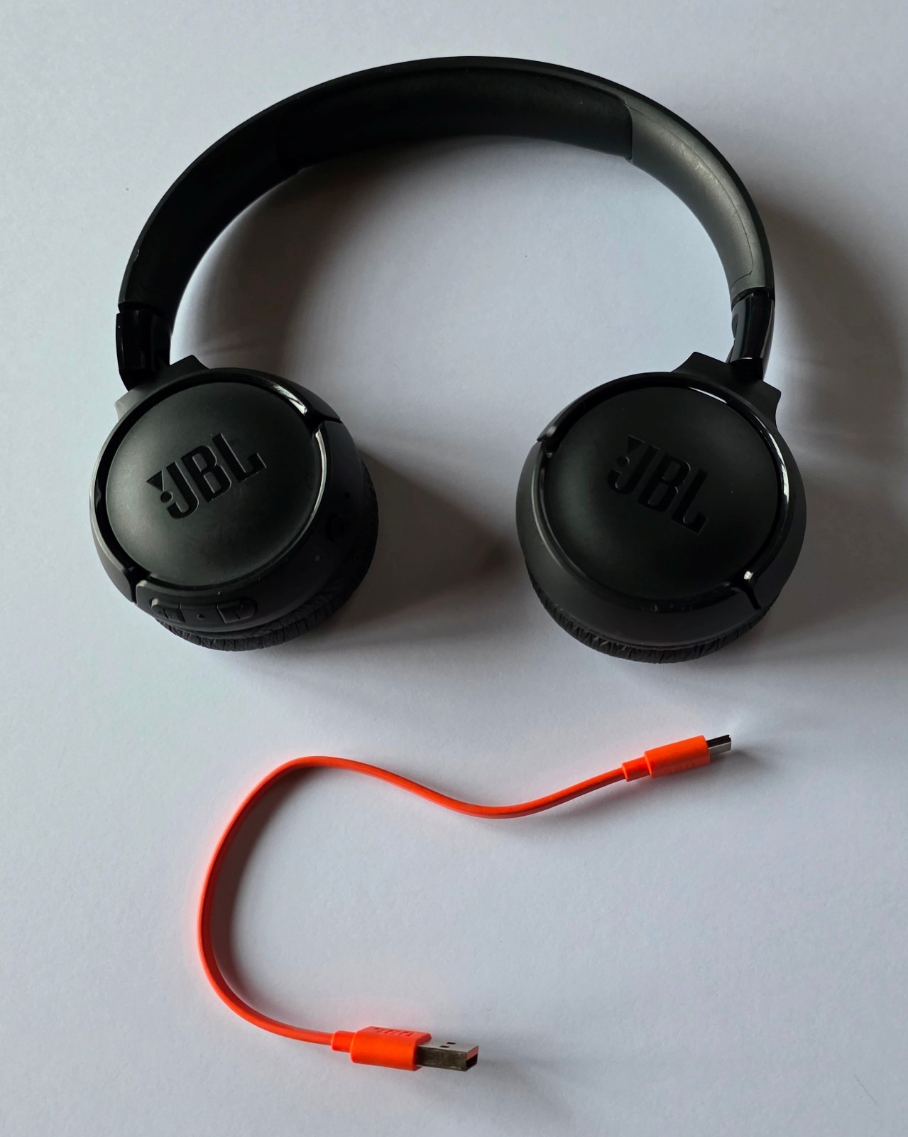 Original Black JBL Tune 520BT On-Ear Wireless Headphones with Cable in Bulk Pkg