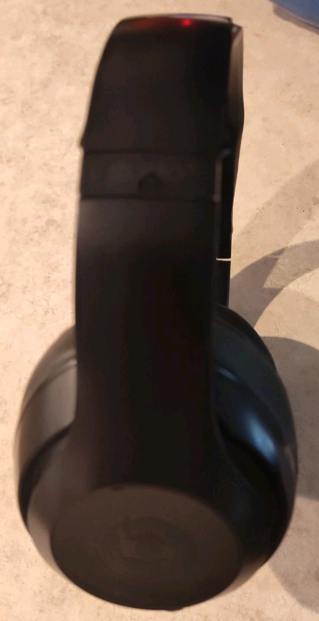 Beats by Dr. Dre Studio3 Over the Ear Wireless Headphones – Black