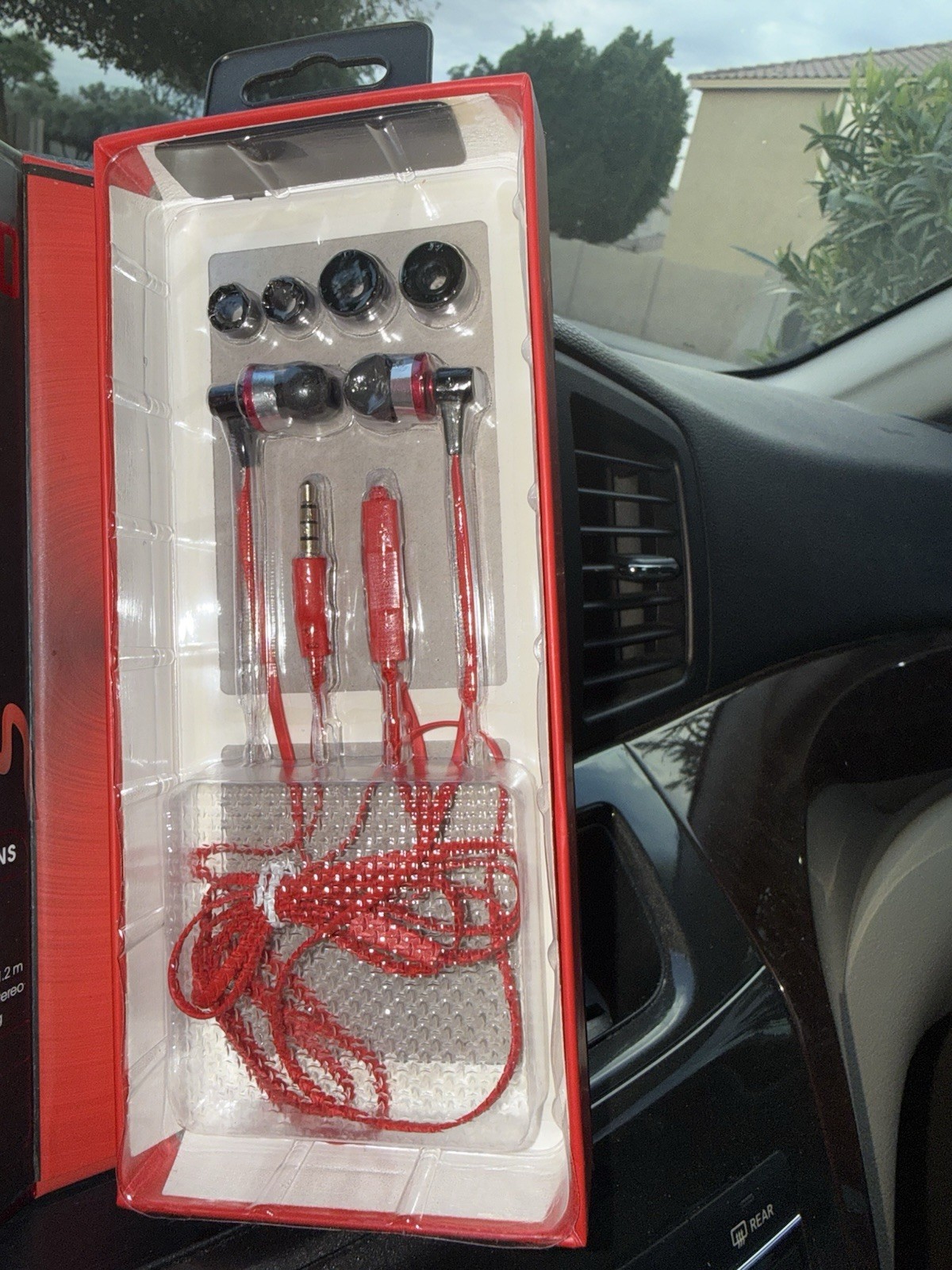 Hype Carbon Pro In-Ear Earbuds Red/Black, Built-in Mic, Tangle-Free Cable, 3.5mm