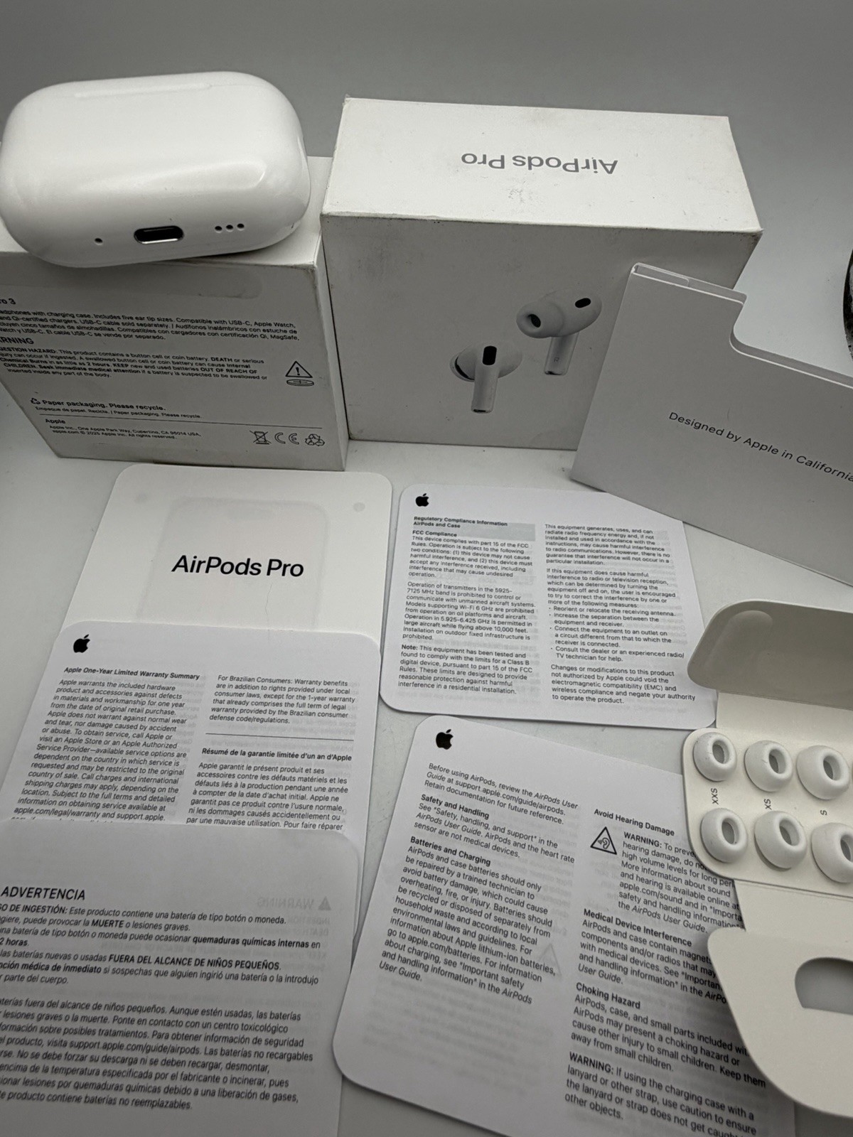 Apple AirPods Pro 3 White In Ear Headphones MFHP4LL/A *ACTIVE WARRANTY*