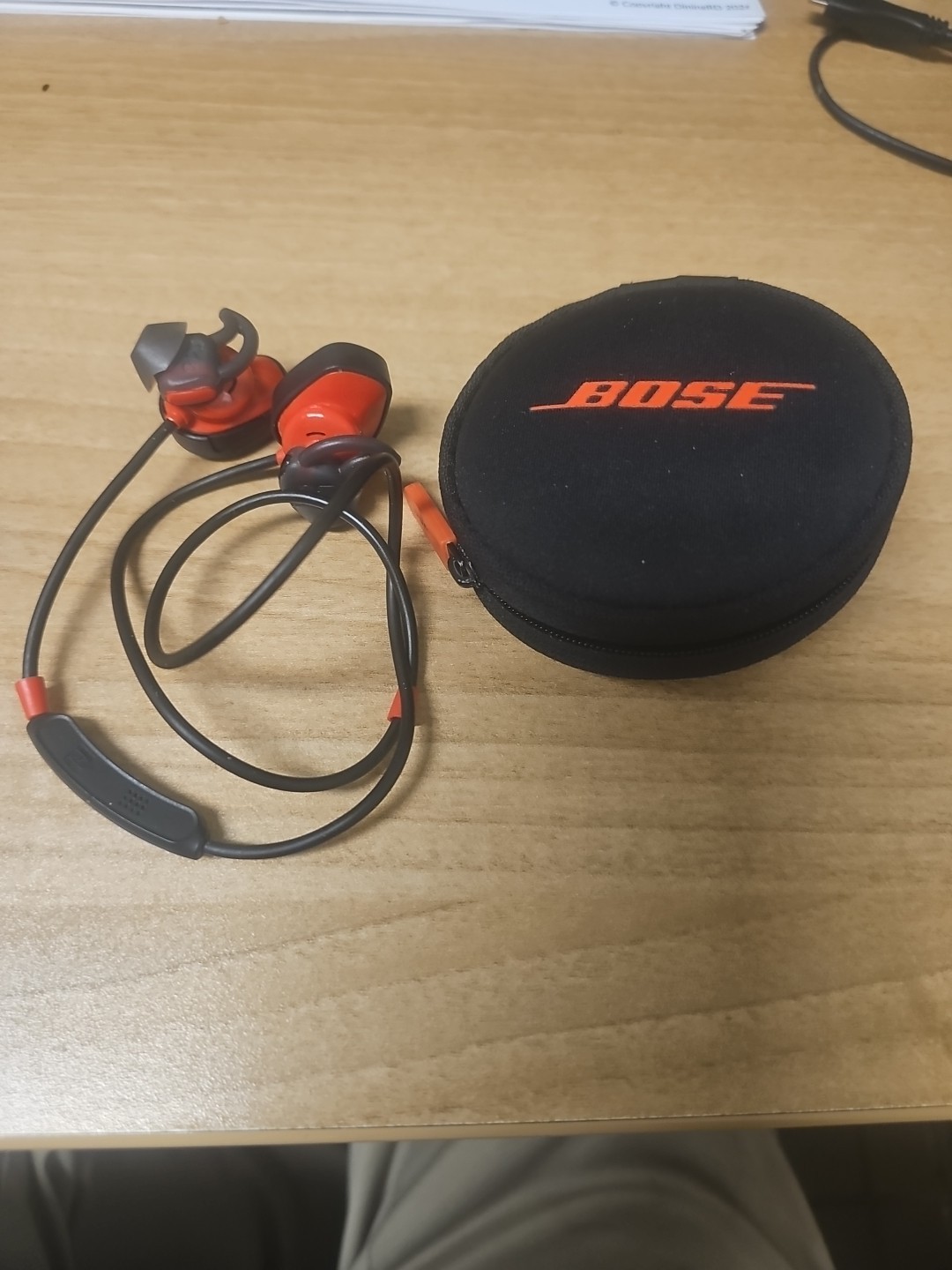 Bose SoundSport Pulse Wireless Headphones Power Red READ Description