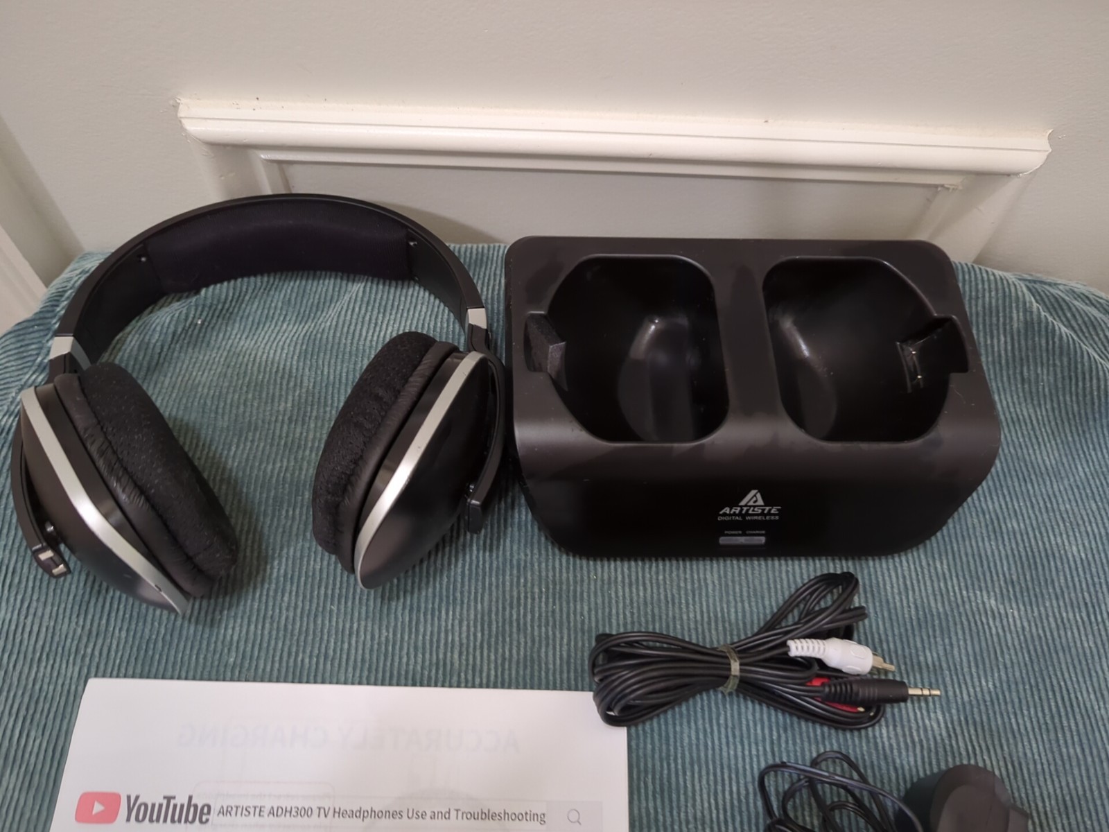 NIOP Artiste TV 2.4GHz RF Wireless Over Ear Digital Stereo Headset – Black