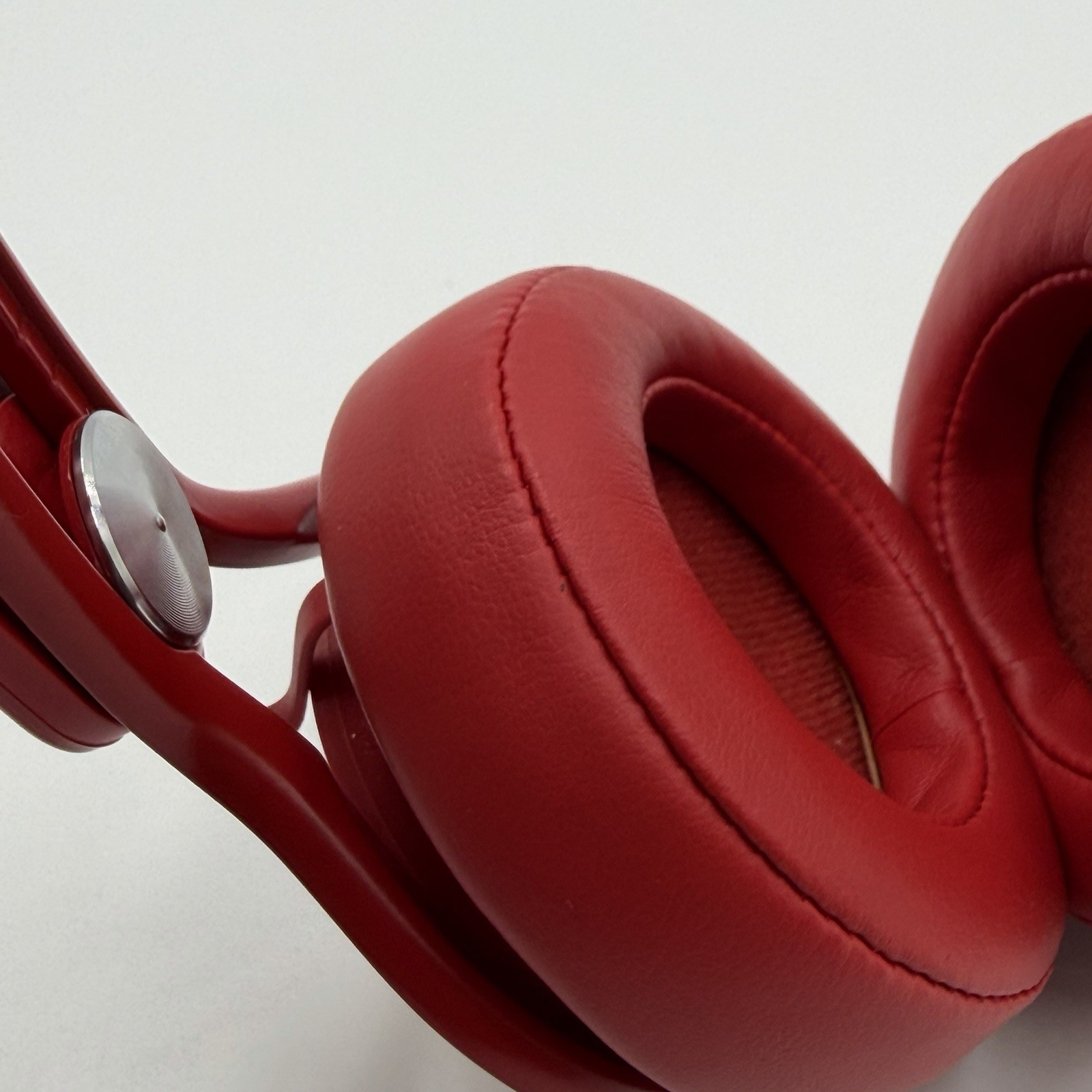 Beats by Dr. Dre Mixr David Guetta Limited Edition Wired Headphones Red In Case