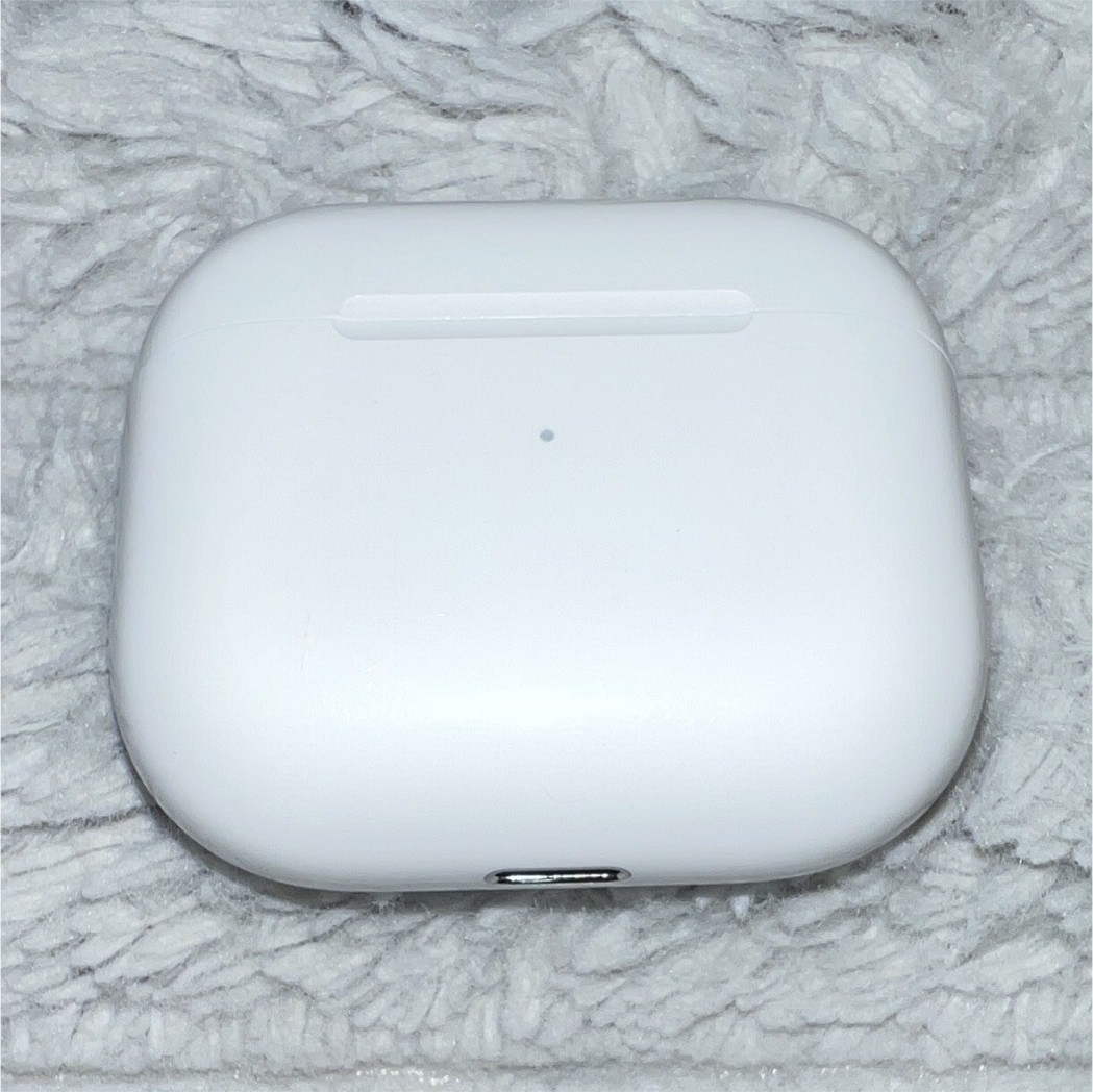 Apple AirPods Pro 2nd Gen White w/ Lightning Case, ANC, MagSafe Wireless
