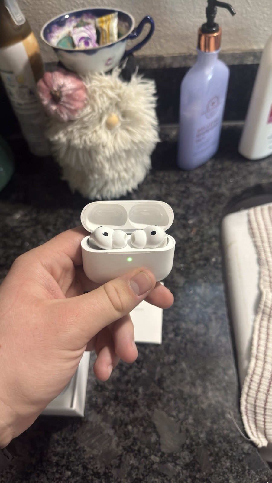 Apple AirPods Pro 3 Wireless In-Ear Bluetooth Earbuds w/ Charging Case White