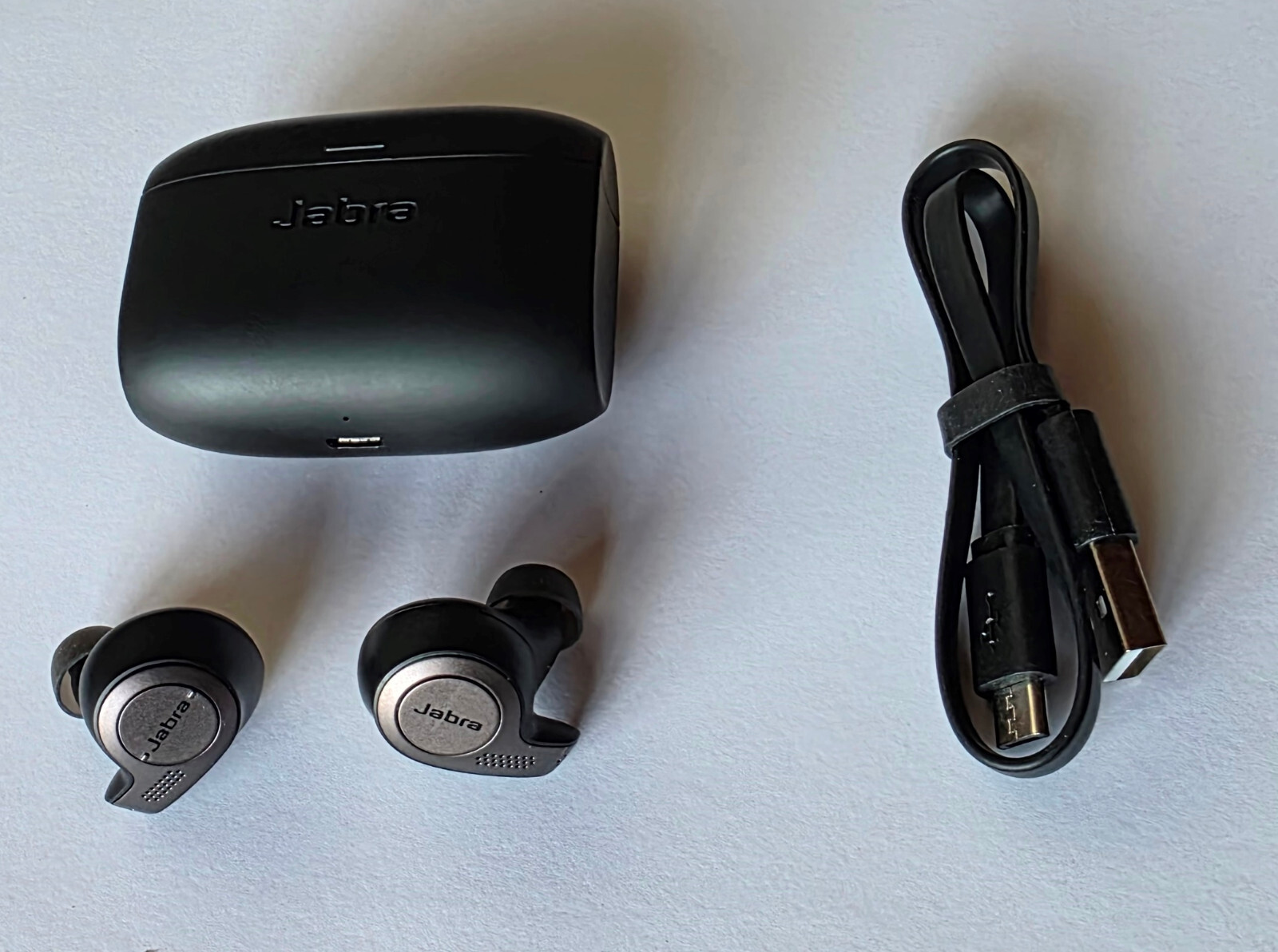 Unused Titanium Black Jabra Elite 65t True Wireless Earbuds wt Cable in Retail P