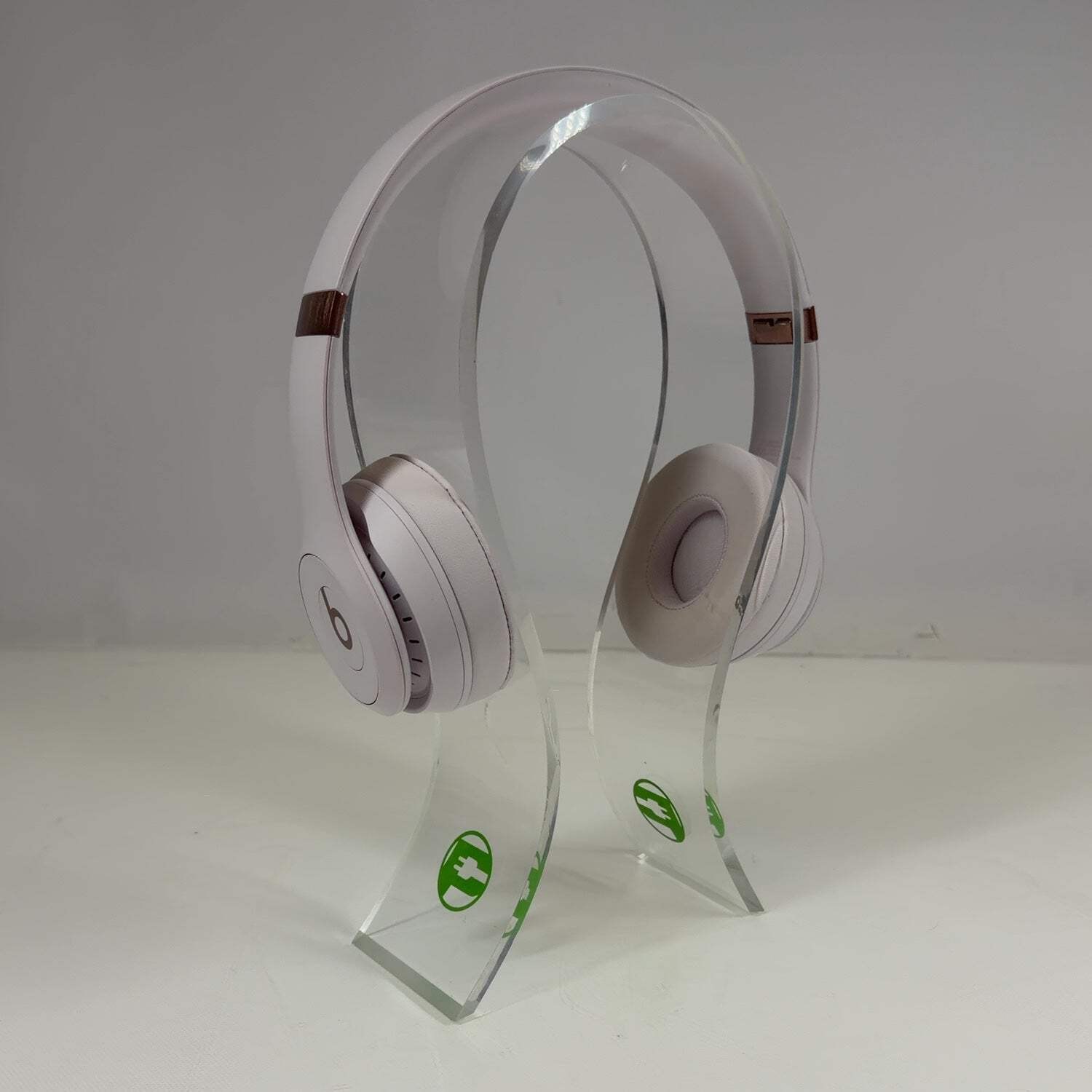Beats Solo4 Wireless Over-Ear Bluetooth Headphones Cloud Pink A3140