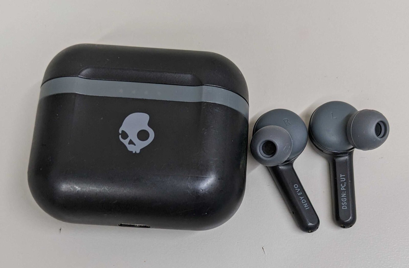 SKULLCANDY INDY EVO S21VW TRUE WIRELESS RECHARGEABLE BOX CASE HOLDER – BLACK