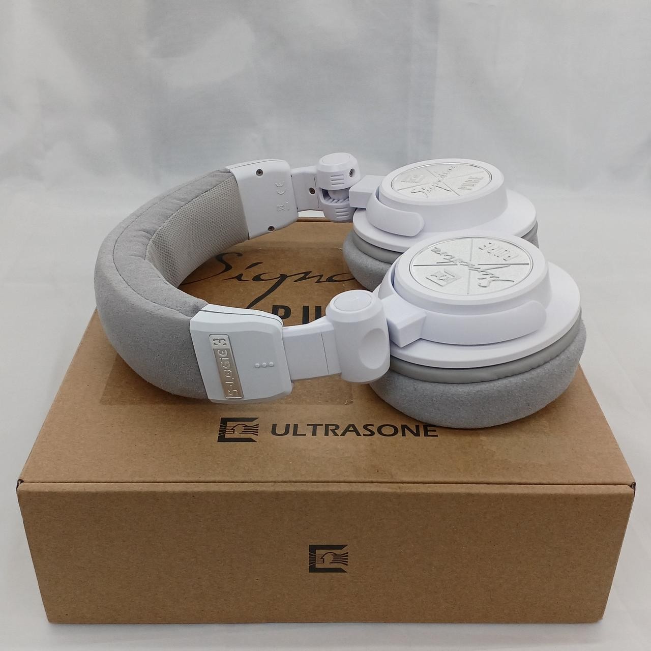 Ultrasone S-Logic3 Over-Ear Headphones Premium Sound Noise Cancelling