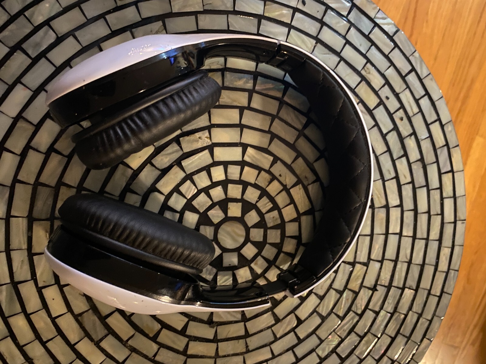 Soul SL150 Wired Headphones, used, in good working and cosmetic condition.