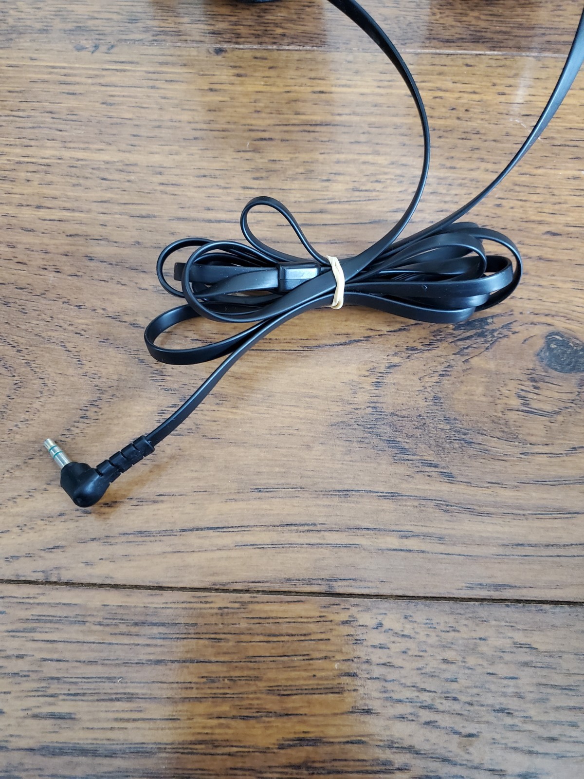 Sony MDR-XB500 Black Stereo Headphones with Extra Bass – Black
