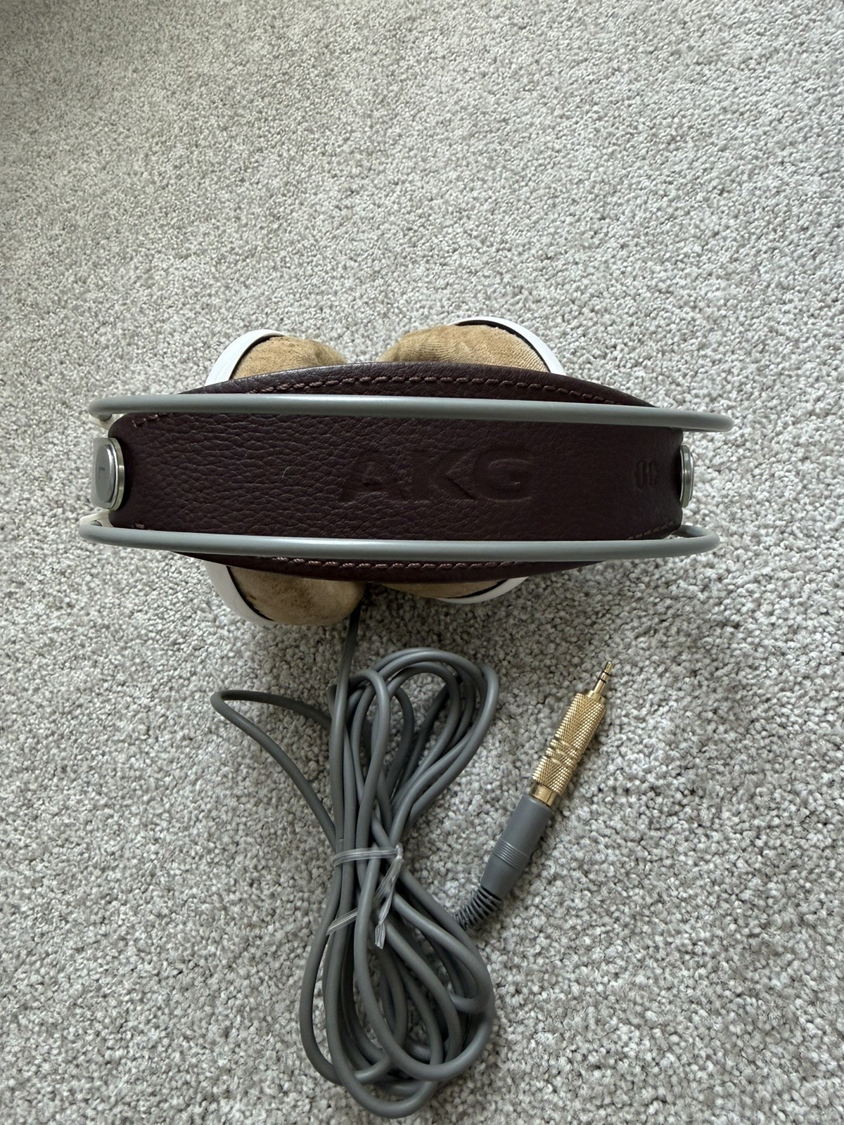 AKG K701 White Studio Open Air Type Headphones Clean and working