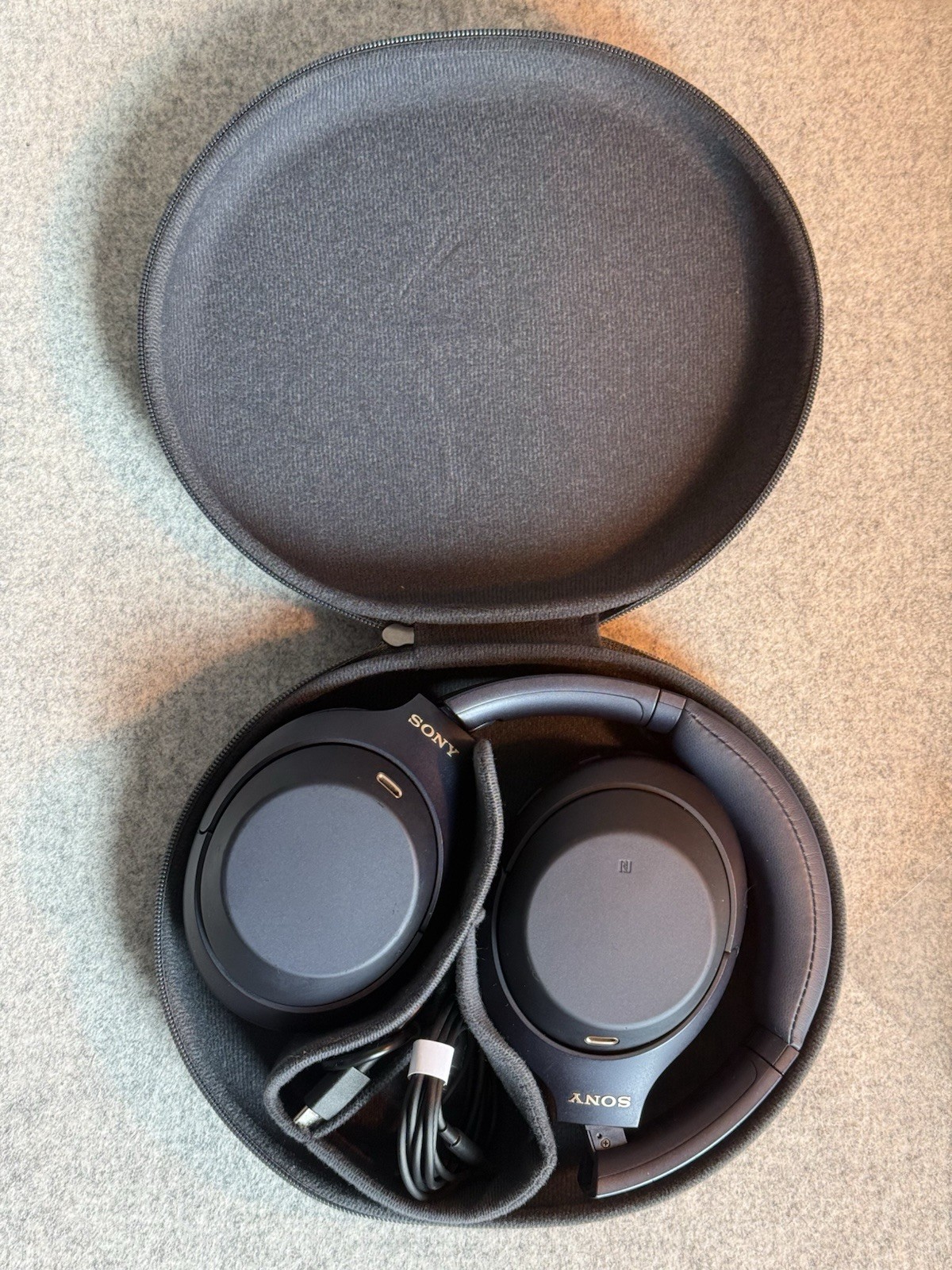 Sony WH-1000XM4 Noise Cancelling Headphones Blue w/ Sony OEM Case + Cables