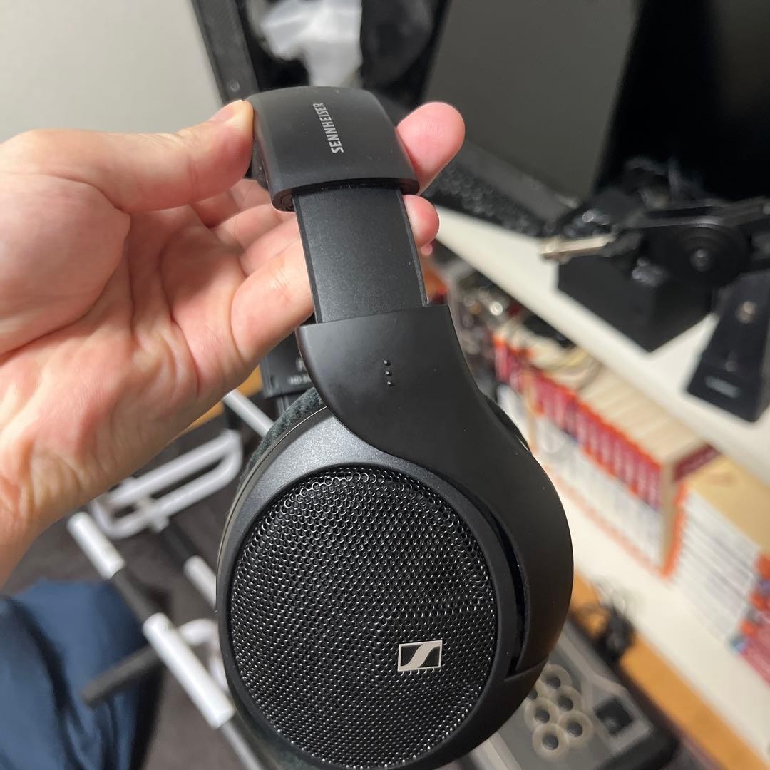 Sennheiser headphones HD 560S