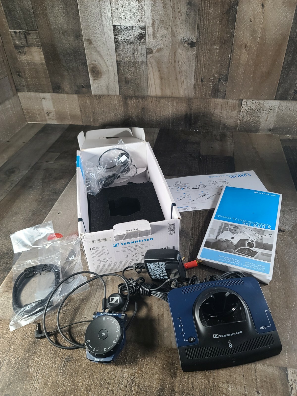 Sennheiser SET 840-S Wireless Assistive Listening System with Body Pack Receiver