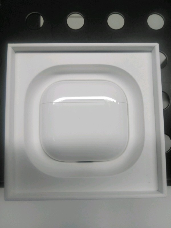 Apple AirPods 4 ‎‎MXP63LL/A Earbuds White Bluetooth with USB-C Charging Case