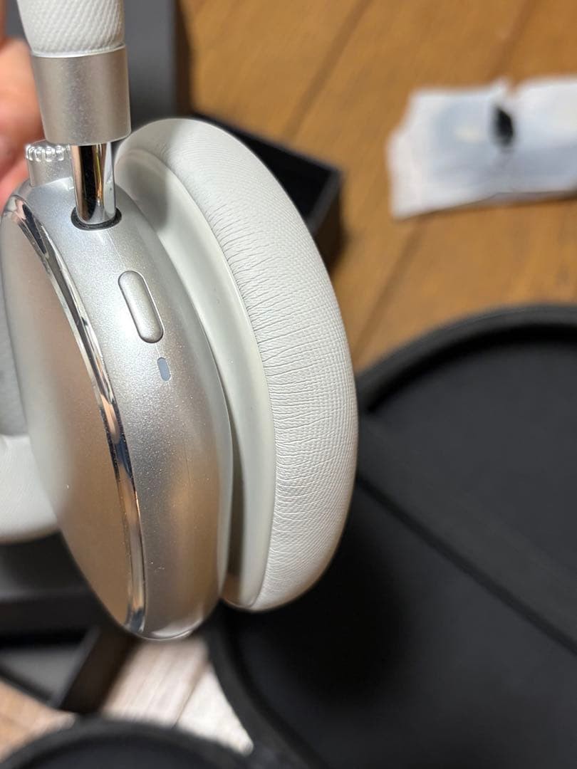 Srhythm wireless headphones silver operation confirmed